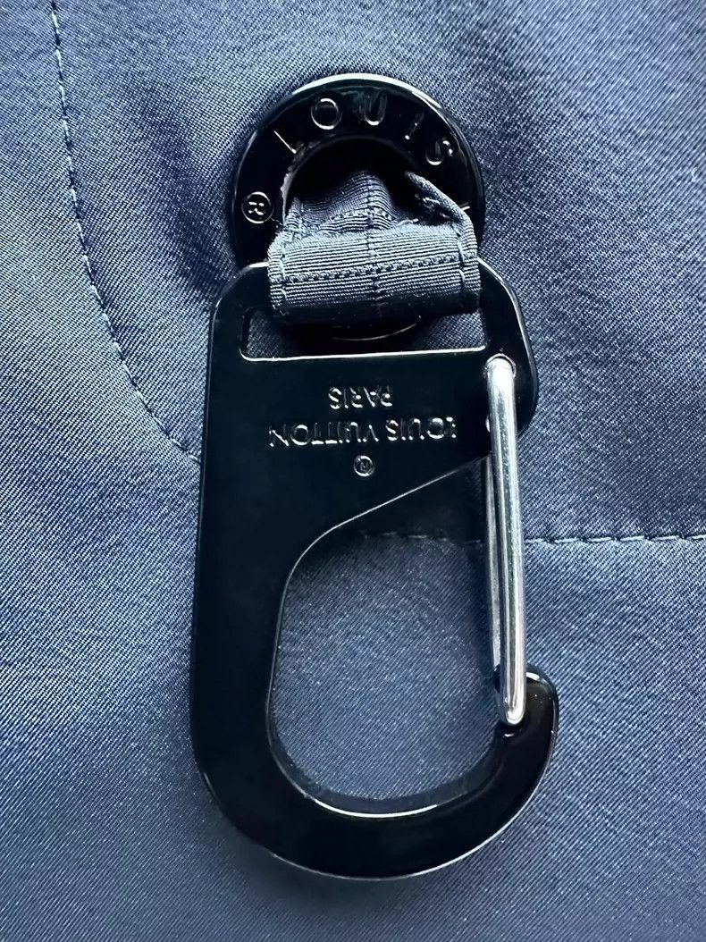 Louis Vuitton Louis Vuitton LOUIS VUITTON Logo Print Detachable Sleeve S Size US L / EU 52-54 / 3 - 7 Thumbnail
