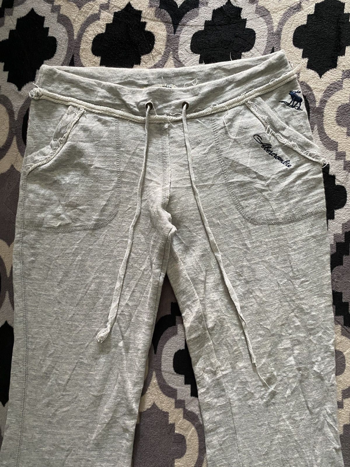 Abercrombie & Fitch Abercrombie distressed flared sweatpants lgb style Size US 28 / EU 44 - 3 Thumbnail