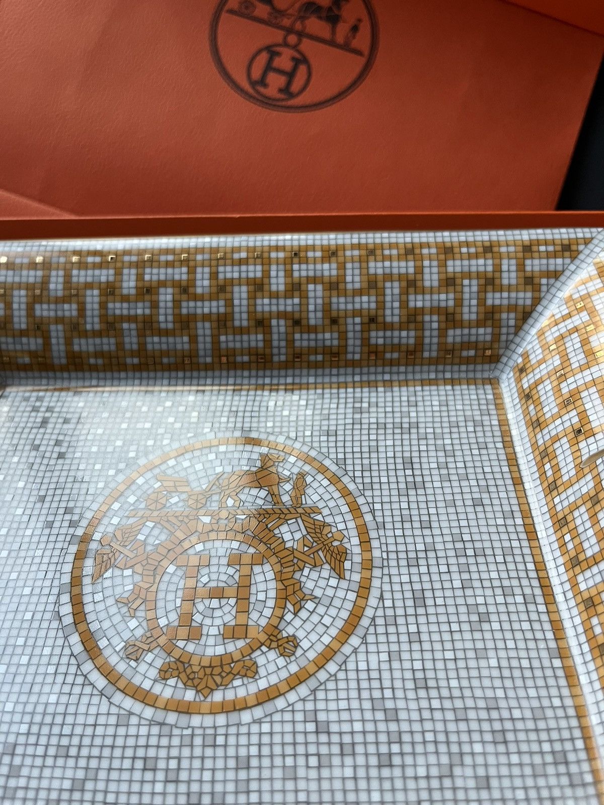 Hermes Rare Brand New Hermes H Logo Mosaique Au 24 Gold Ashtray Size ONE SIZE - 14 Thumbnail