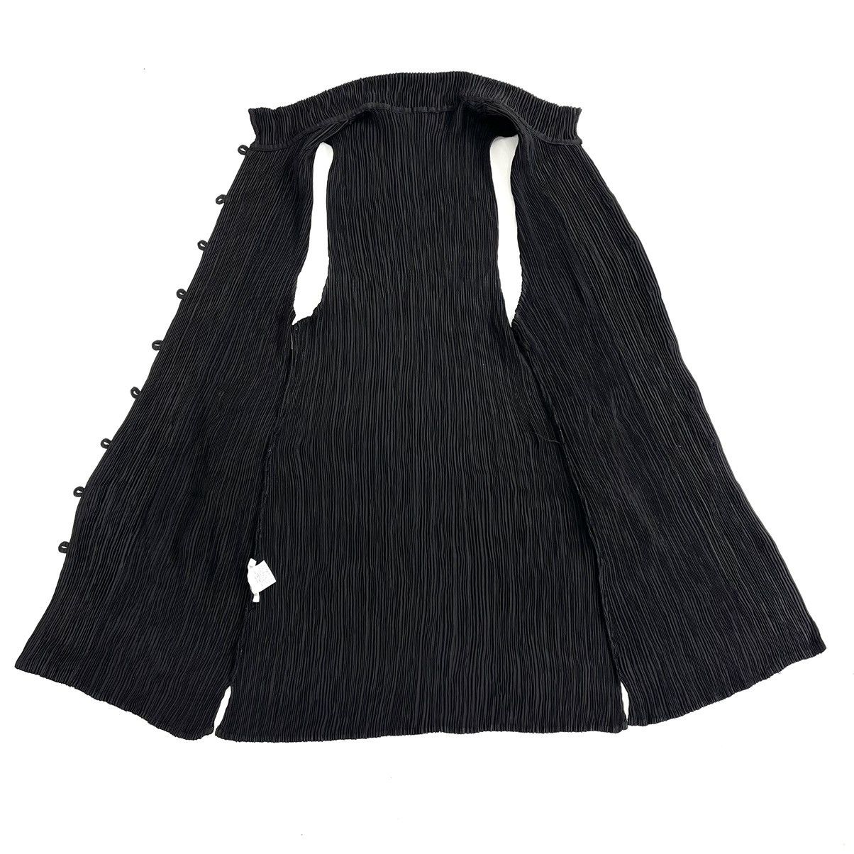 Issey Miyake × Pleats Please Issey Miyake Pleats Please Issey Miyake 3D Pocket Sleeveless Button Up Size US L / EU 52-54 / 3 - 9 Thumbnail