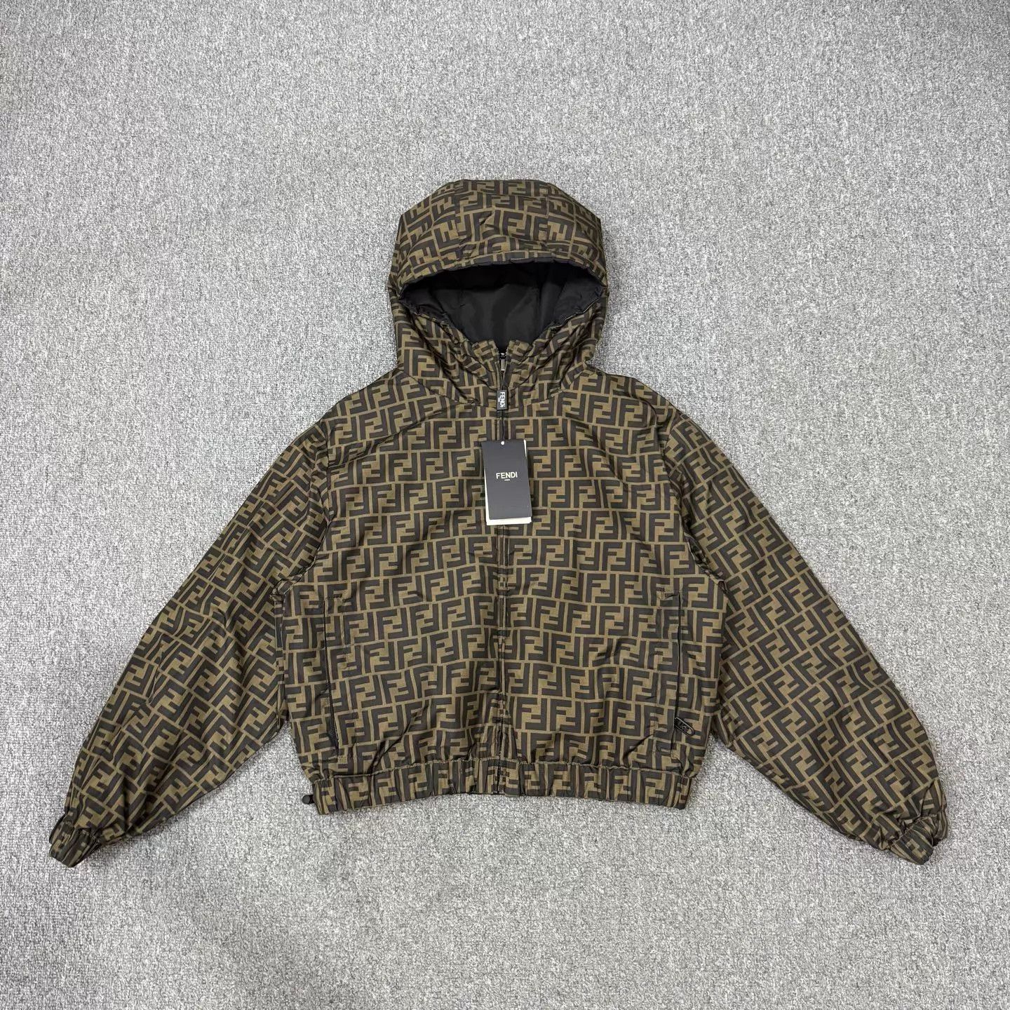 Fendi Fendi FF Monogram 2-Sided Shell Jacket Unused S Size US S / EU 44-46 / 1 - 1 Thumbnail