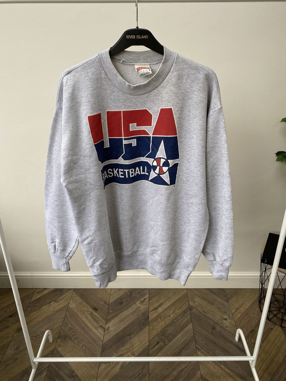 Other Vintage USA Basketball 90s sweatshirt Size US L / EU 52-54 / 3 - 3 Thumbnail