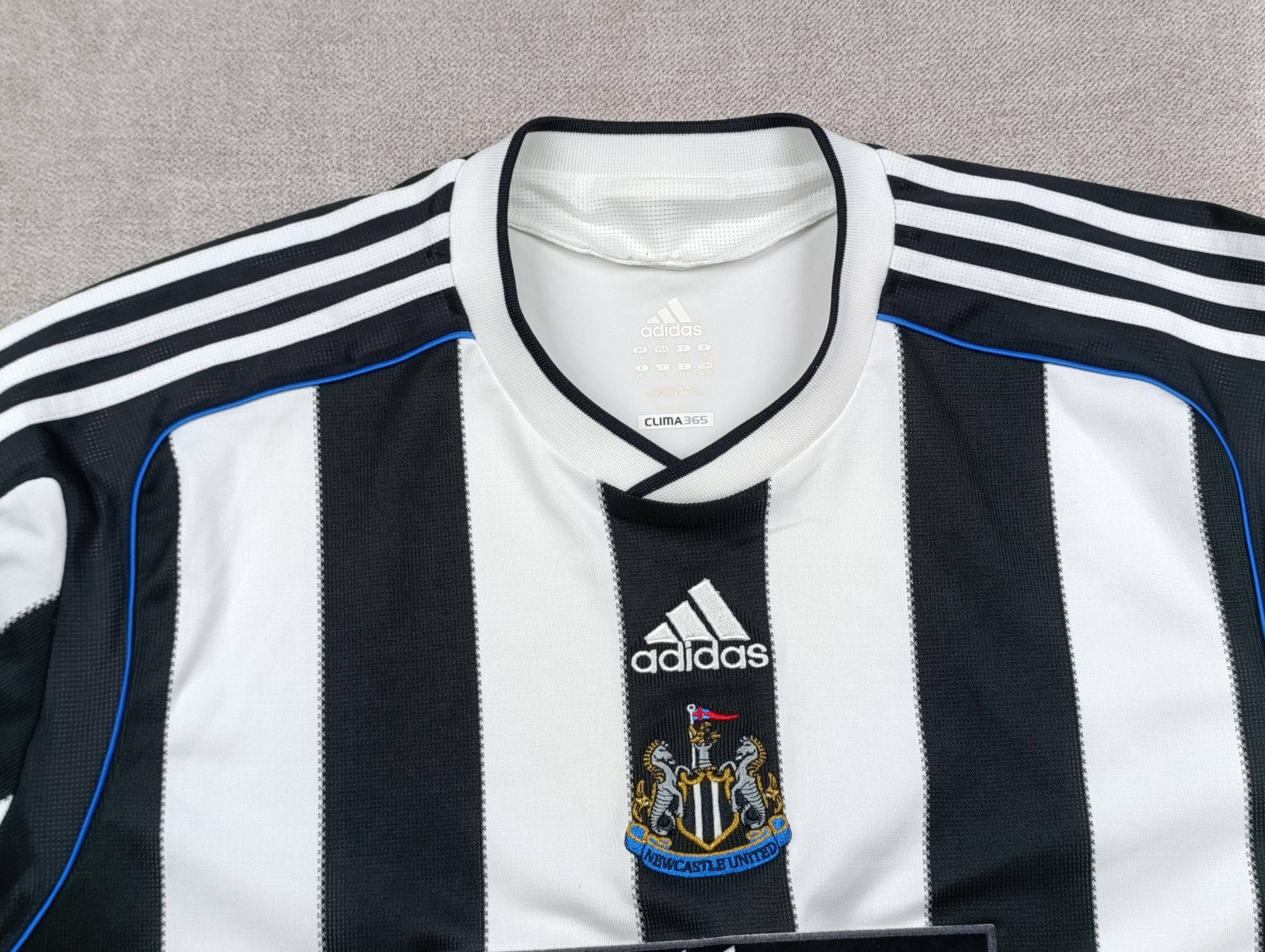 Adidas 2009-10 NEWCASTLE ADIDAS HOME SHIRT JERSEY SIZE 2XL Size US XXL / EU 58 / 5 - 6 Thumbnail