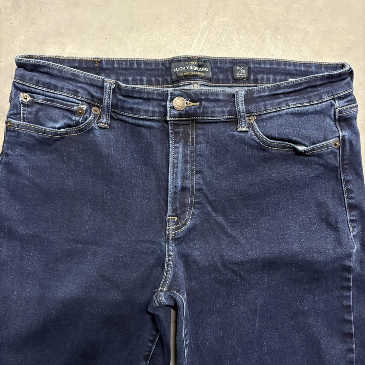 Lucky Brand × Vintage Crazy Vintage Y2K/2000s Lucky Brand Dark Wash Bootcut Denim Jeans! Size US 32 / EU 48 - 2 Thumbnail