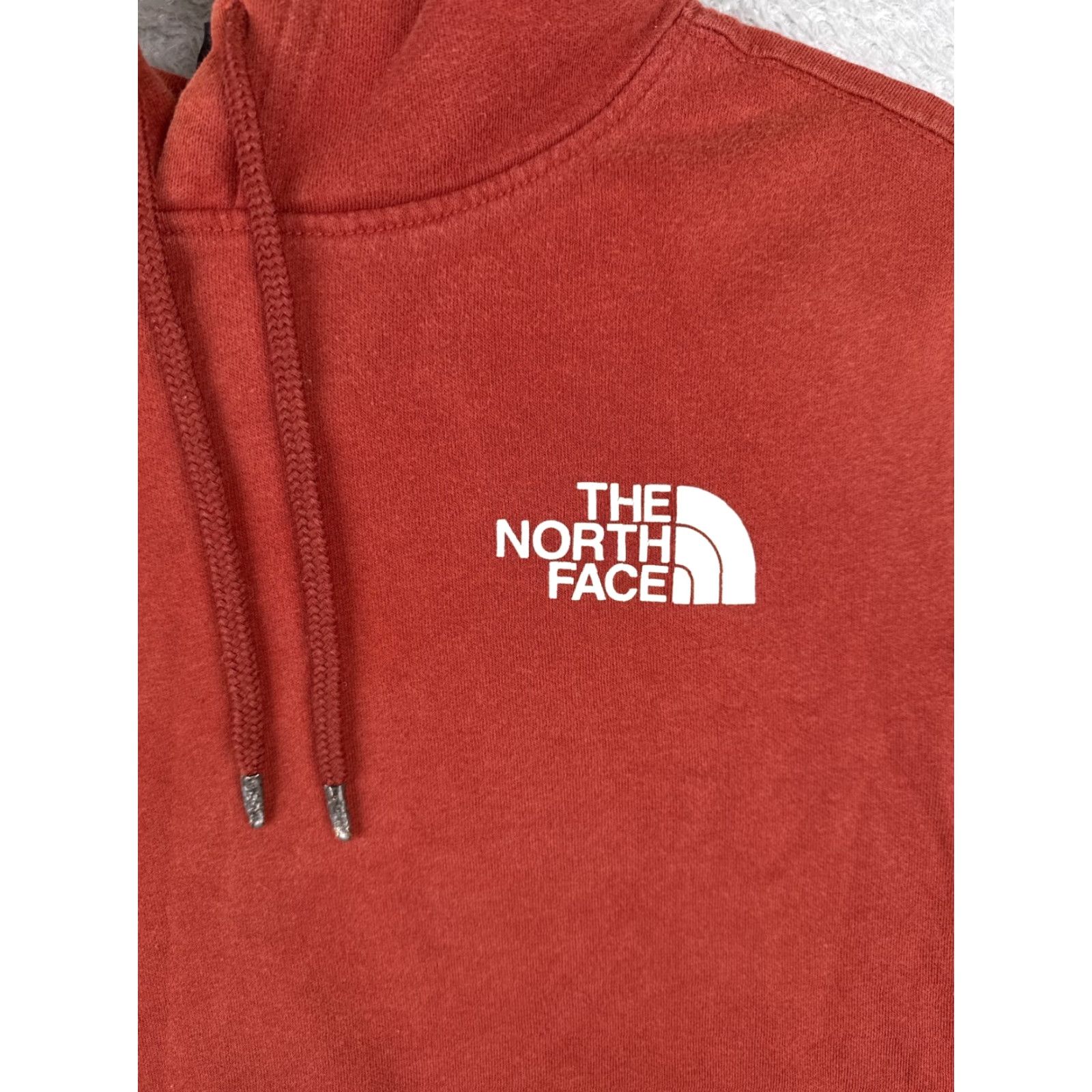 The North Face VINTAGE The North Face Hoodie Men M Red Pullover Jersey Jersey Fabric Logo Cr ow Neck Zip Pockets 90s Sports Theme Mens Size US M / EU 48-50 / 2 - 6 Thumbnail