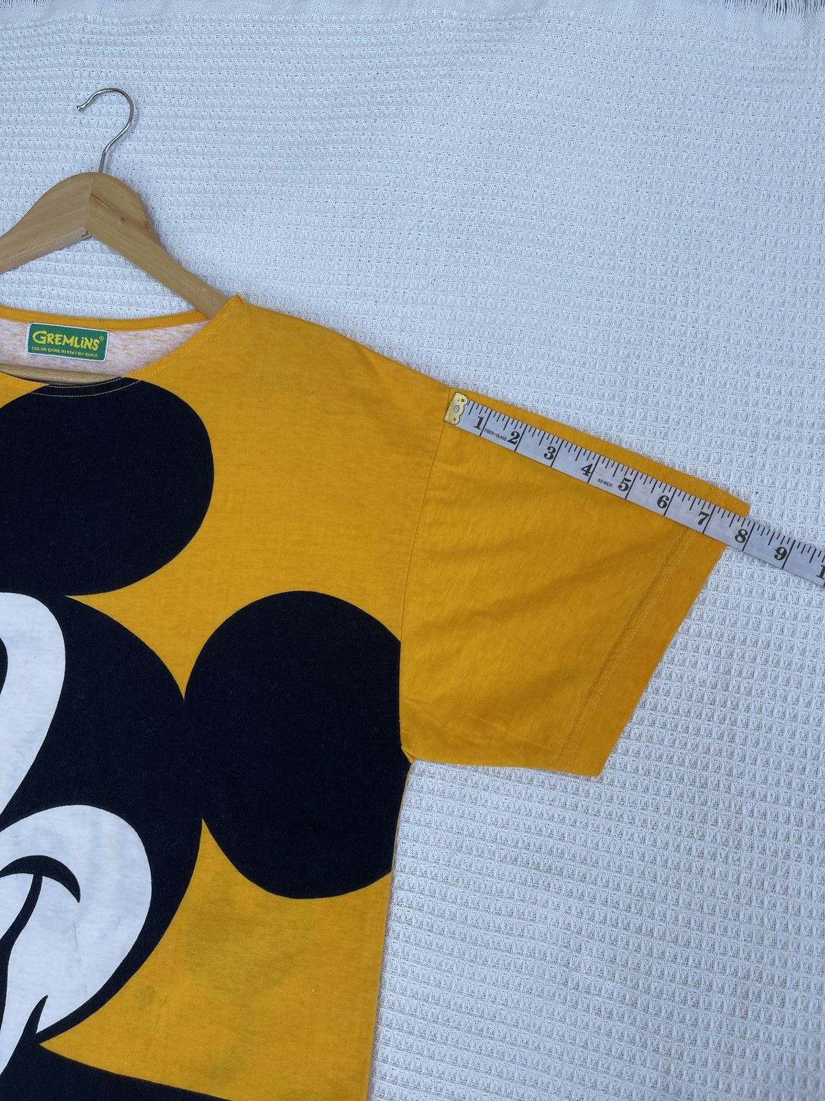 Mickey Mouse Rare🔥Vintage90s Mickey Mouse Gremlins Overprint T shirt Size US L / EU 52-54 / 3 - 9 Thumbnail