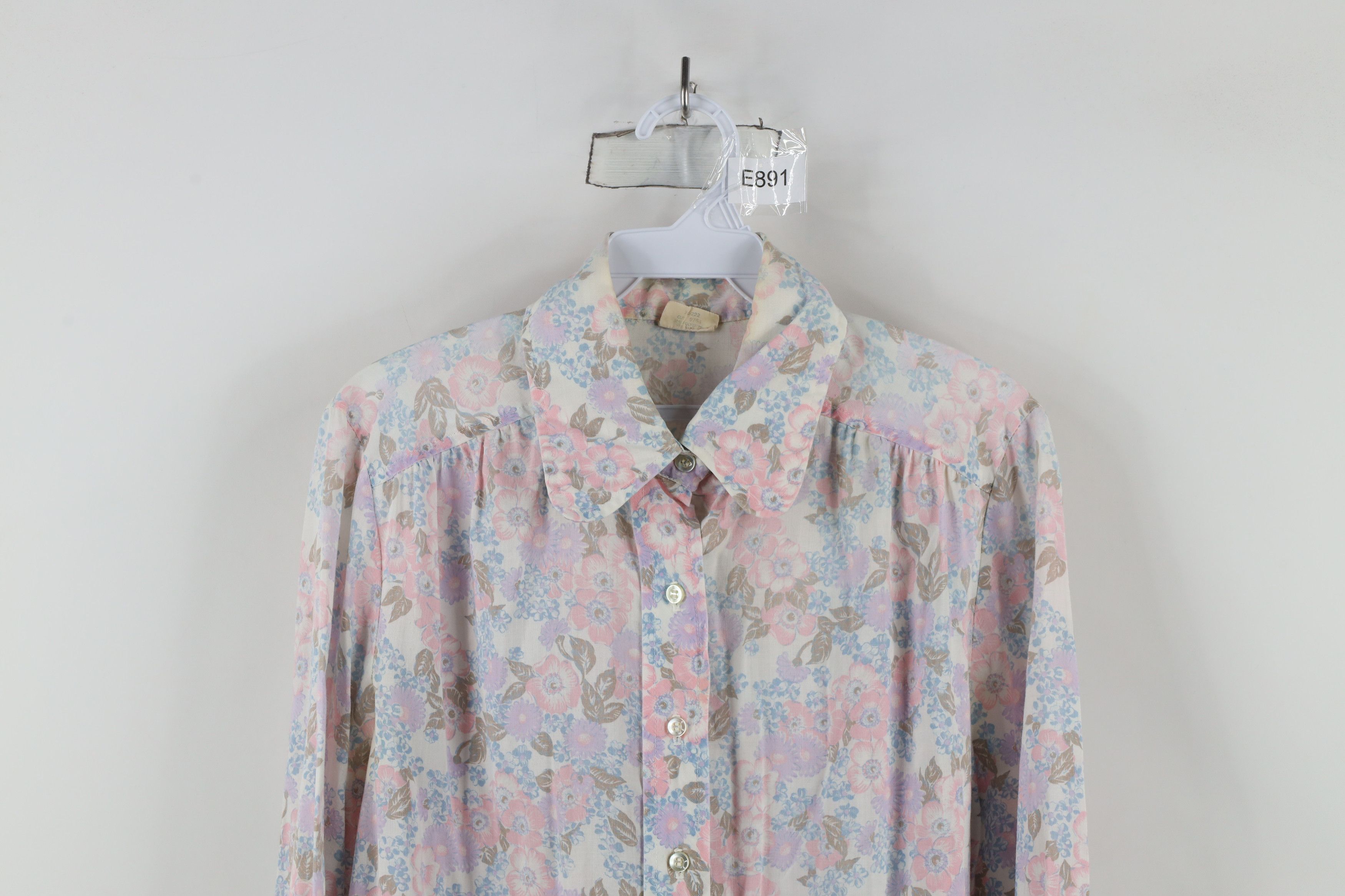 Vintage Vintage 70s Mid Century Modern MCM Flower Button Shirt Size XL / US 12-14 / IT 48-50 - 2 Thumbnail