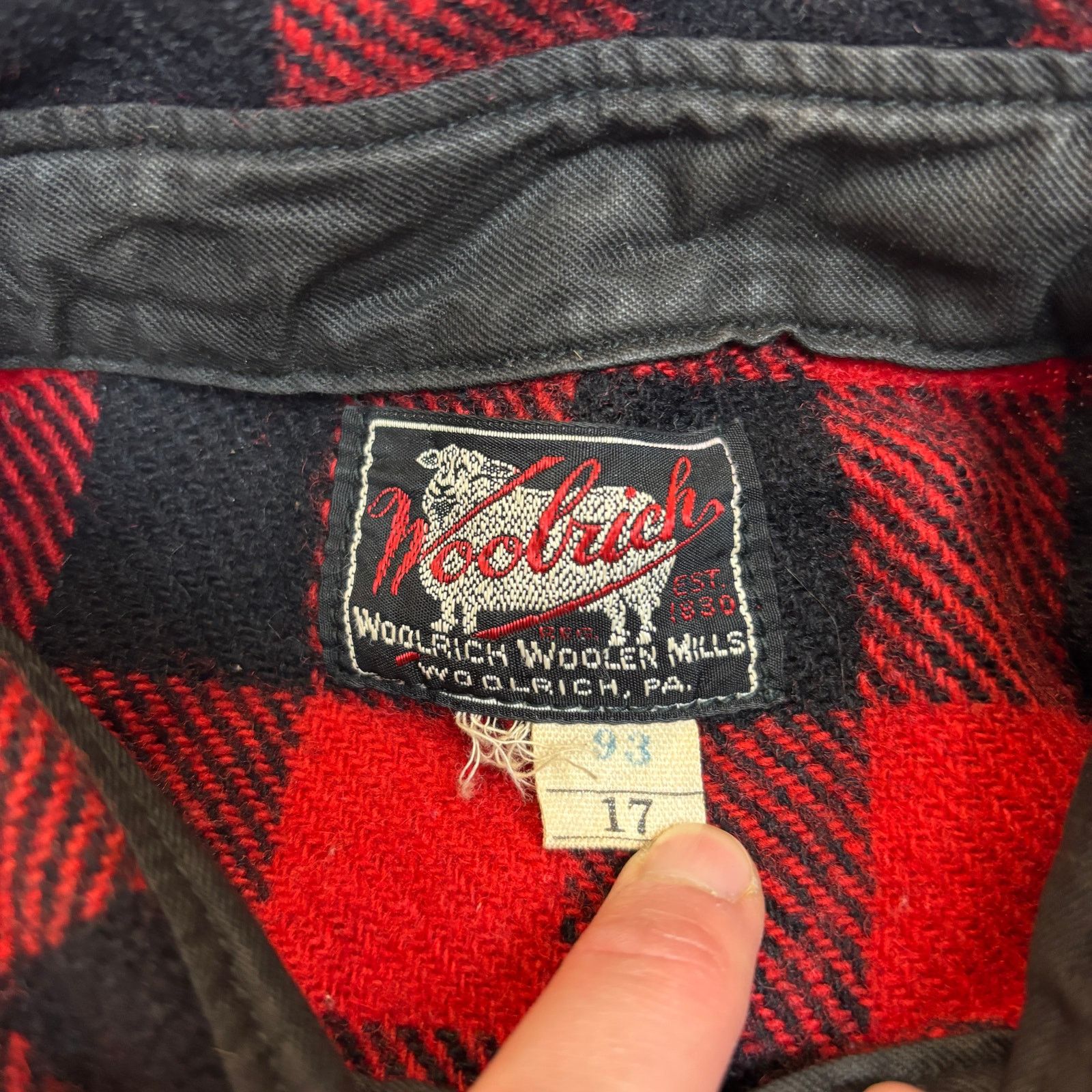 Woolrich Woolen Mills Vintage 1940s Woolrich Buffalo Plaid Button Up Wool Shirt XL Size US XL / EU 56 / 4 - 4 Thumbnail