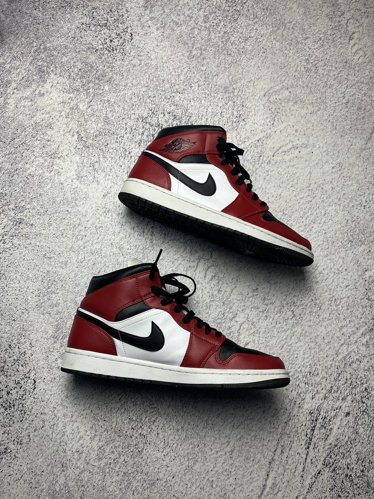 Jordan Brand Vintage Sneakers JORDAN 1 MID CHICAGO TOE Nike Size US 8.5 / EU 41-42 - 3 Thumbnail