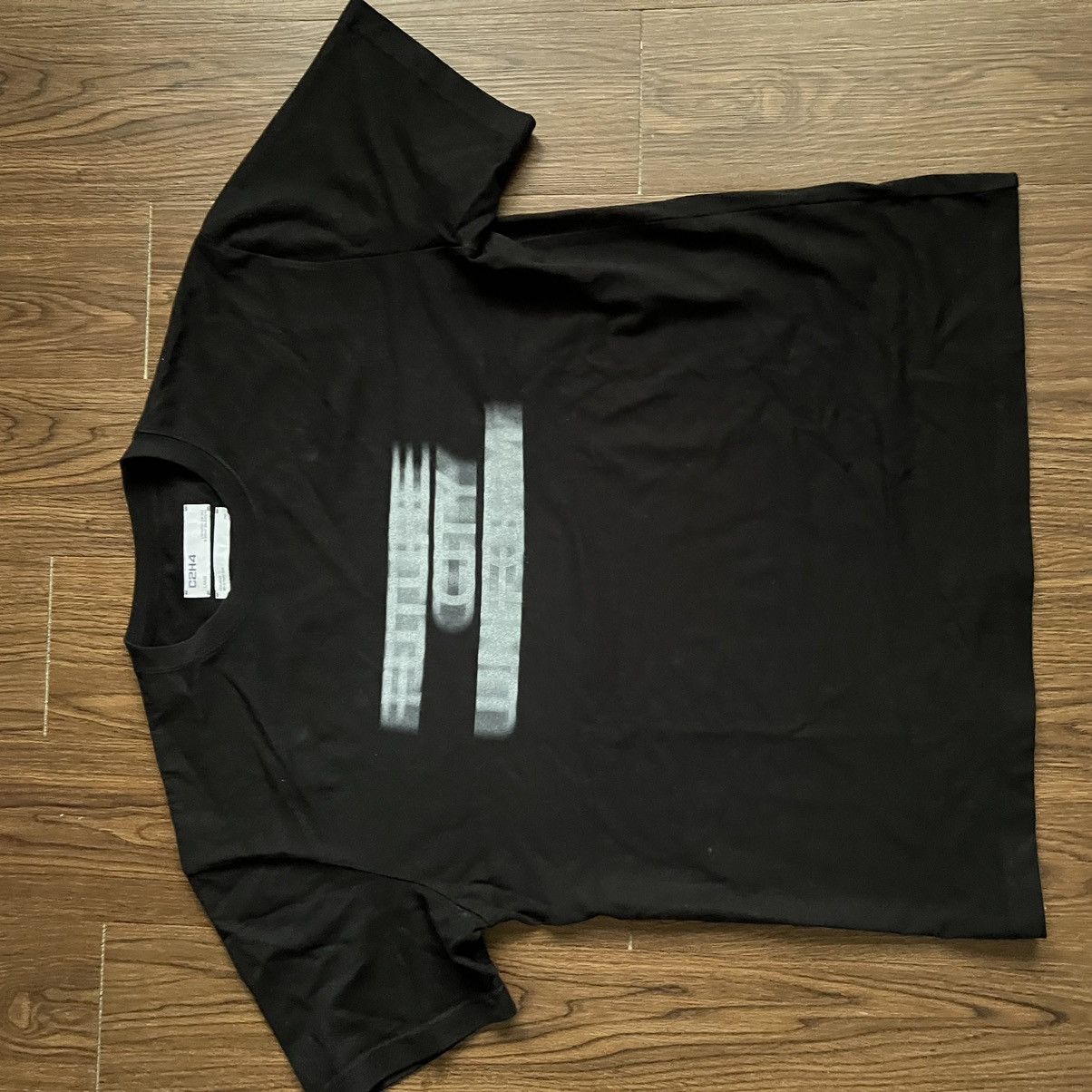 C2H4 C2H4 Black blurred t shirt Size US L / EU 52-54 / 3 - 4 Thumbnail
