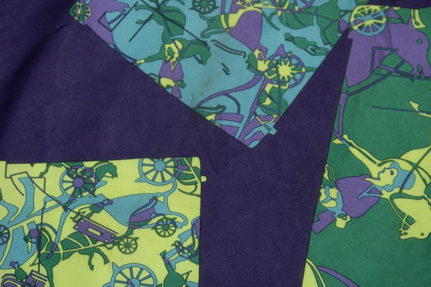 Hermes Hermes, Kelly horse carriage silk scarf in purple Size ONE SIZE - 4 Thumbnail