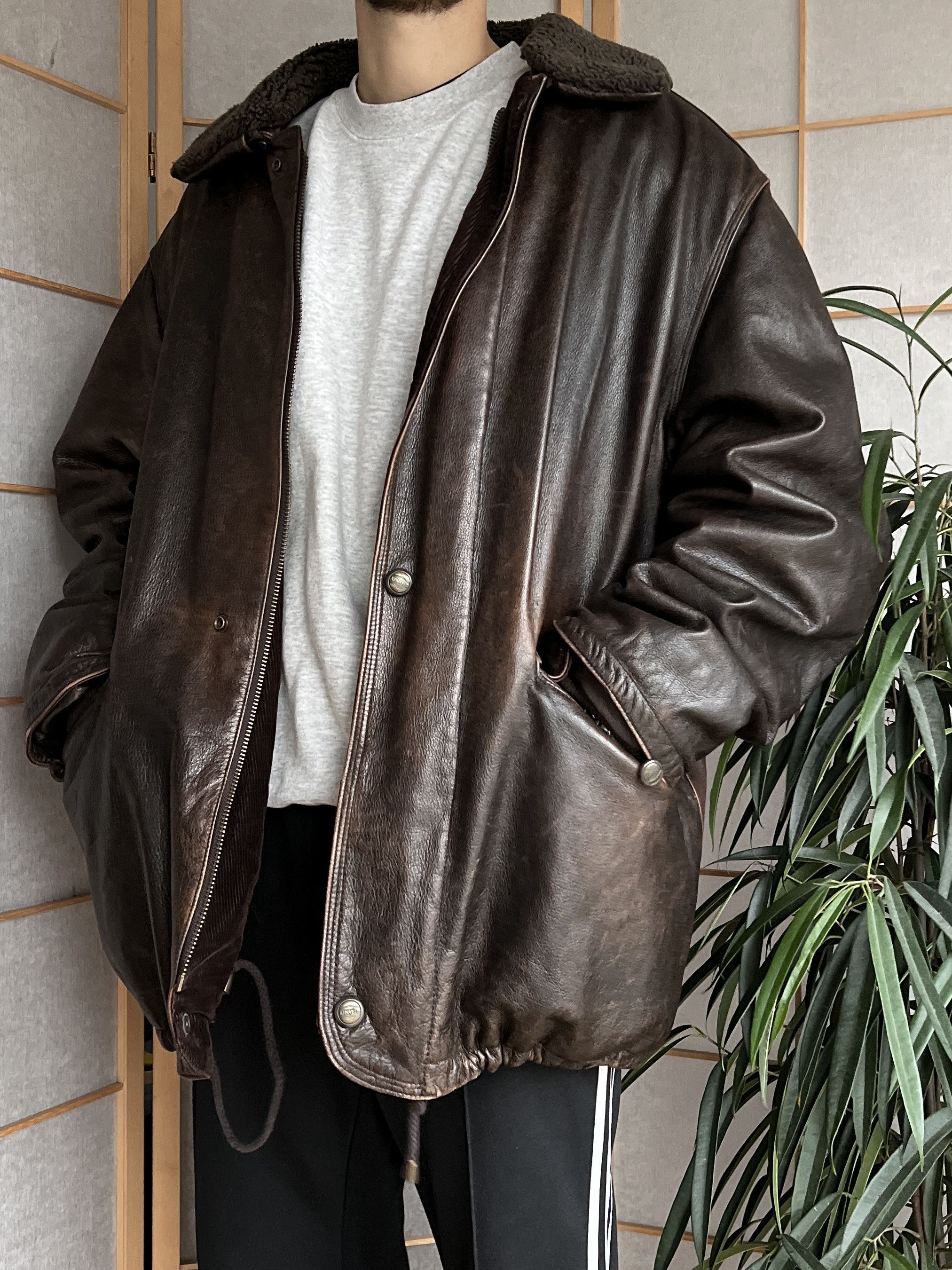 Other Crazy fit! VTG 90s Leather long hard coat jacket fur collar Size US XL / EU 56 / 4 - 1 Thumbnail