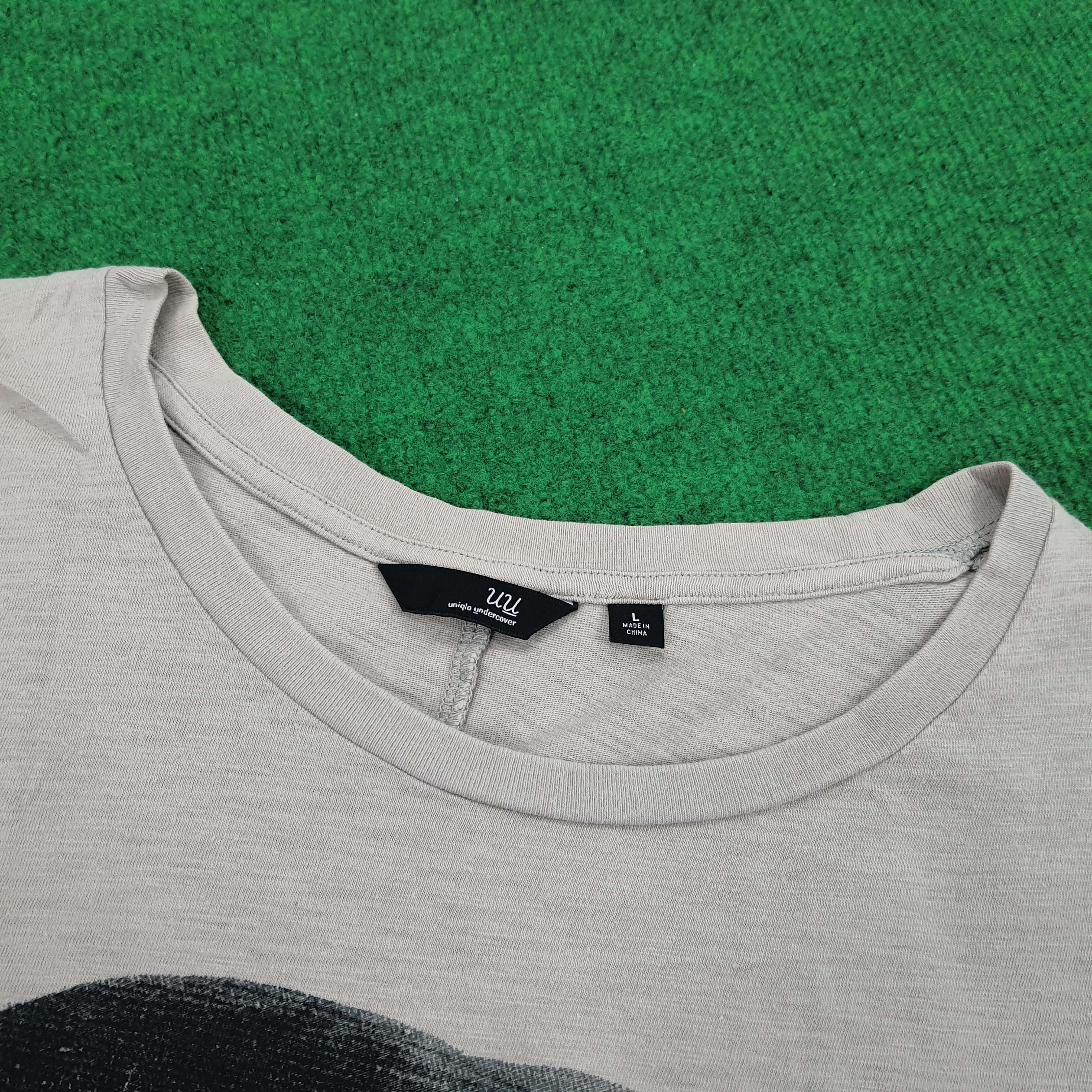 Undercover × Uniqlo Vintage Uniqlo Undercover Japanese Brand T-shirt Size S / US 4 / IT 40 - 4 Thumbnail