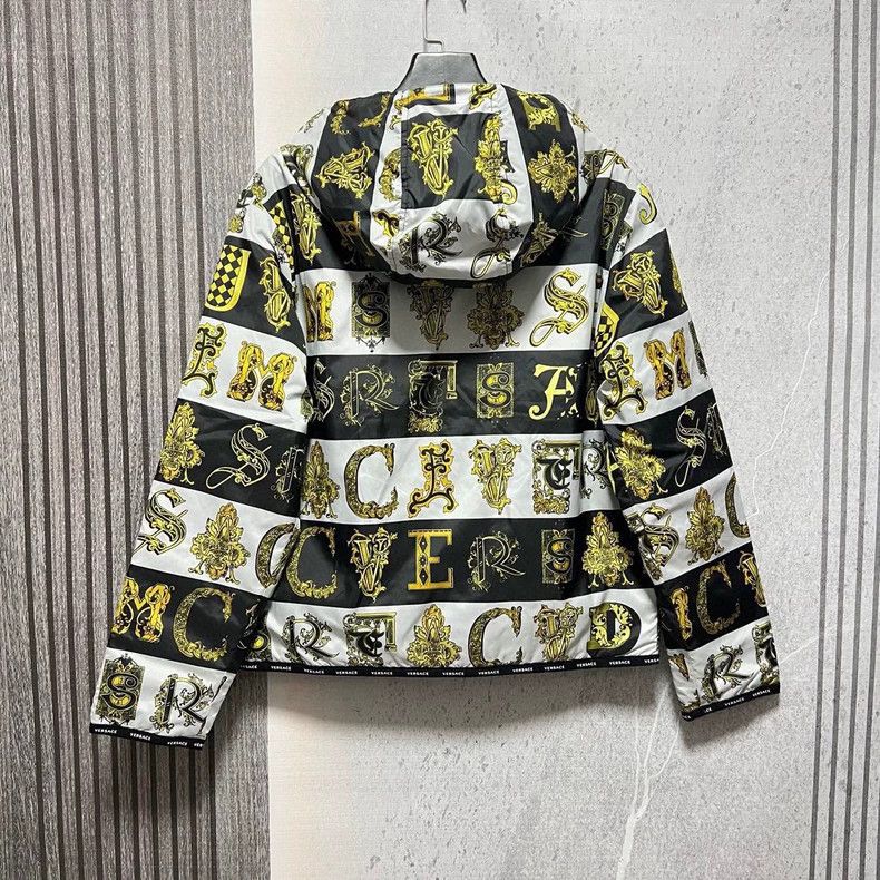 Versace Versace The main line men's cotton clothes are worn on bot Size US M / EU 48-50 / 2 - 8 Thumbnail