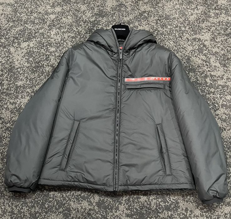 Prada linea outlet rossa down jacket