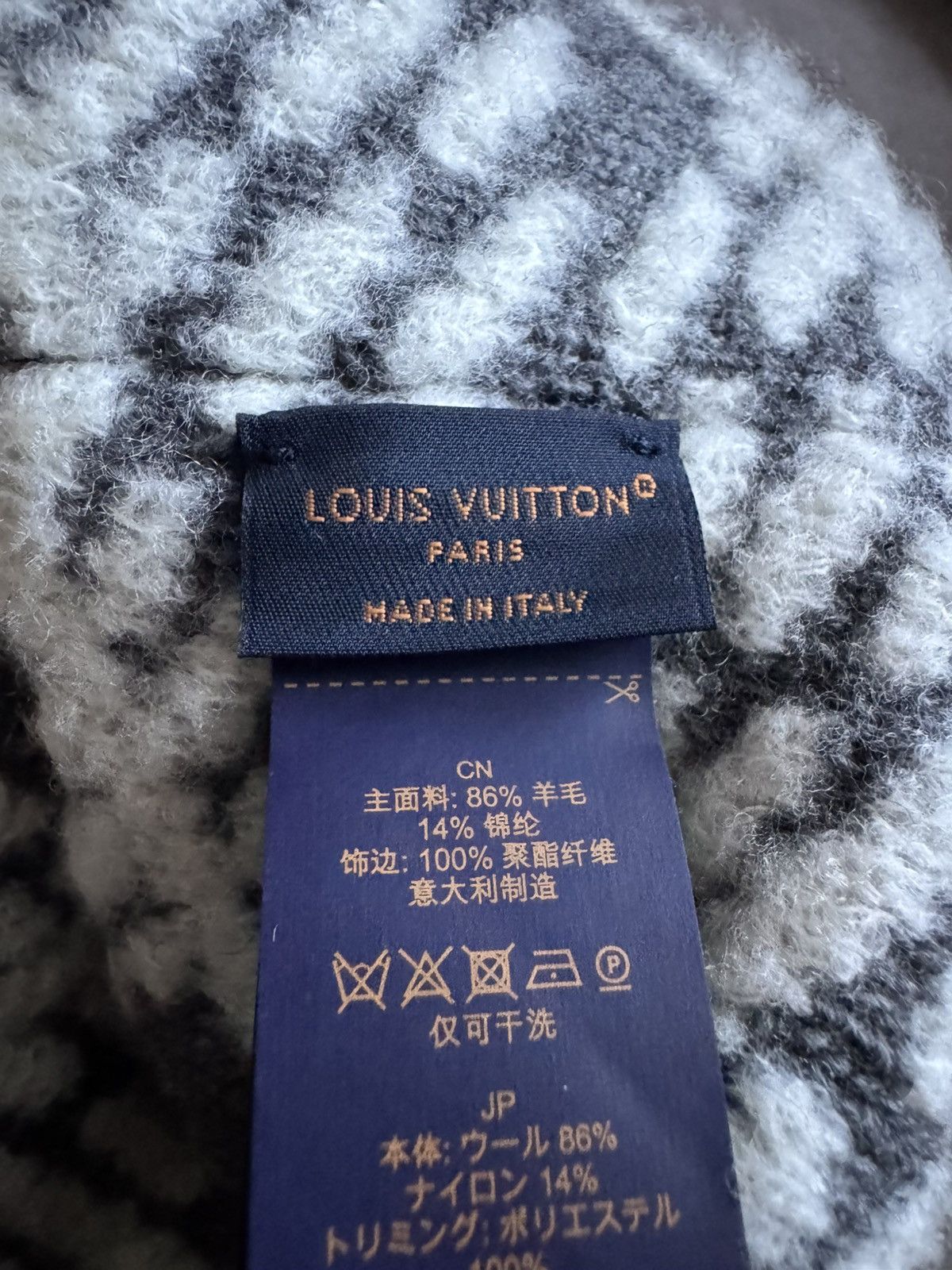 Louis Vuitton LOUIS VUITTON beanie hat see real tape measurements in photo Size ONE SIZE - 9 Thumbnail