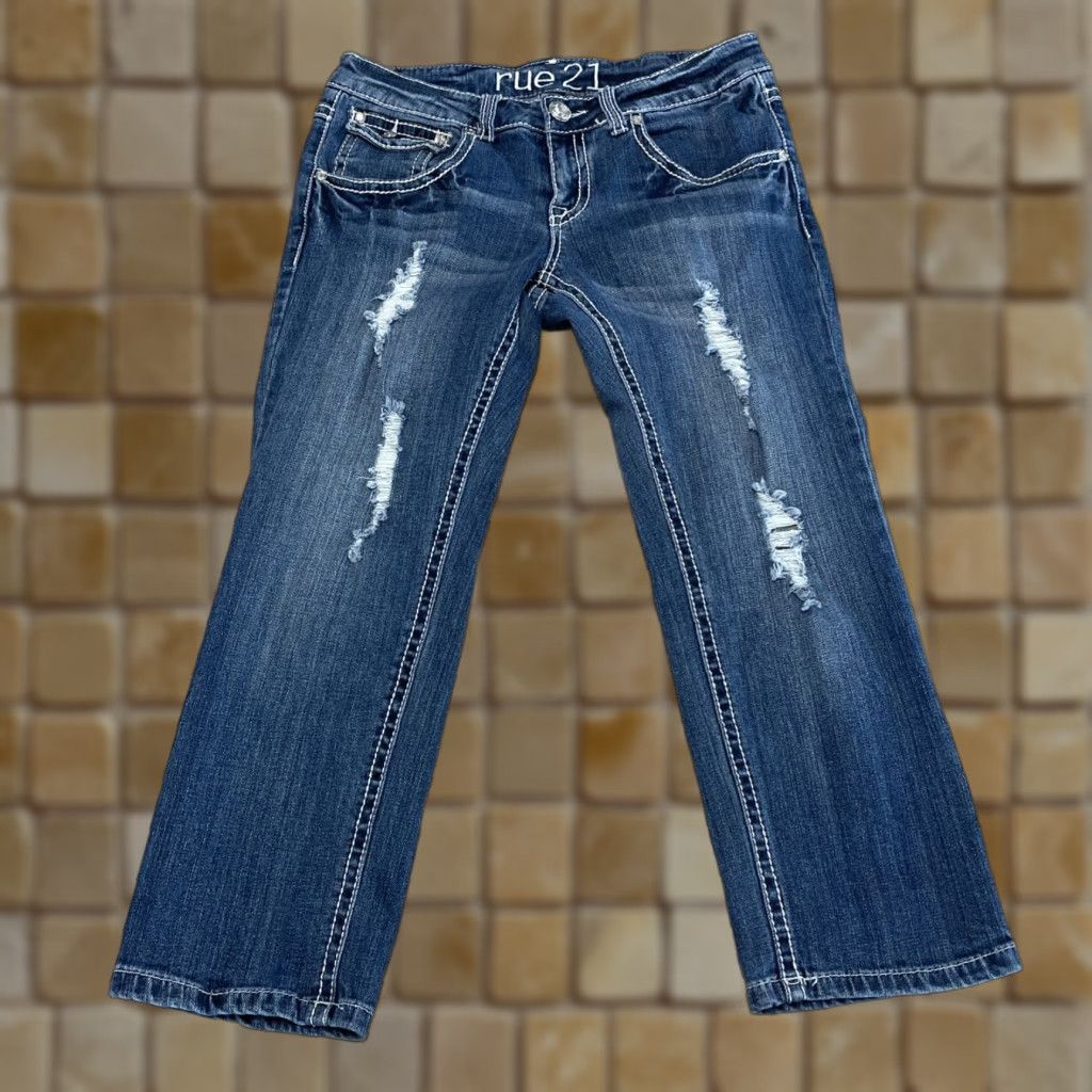 Vintage VINTAGE Rue 21 Womens Capri Jeans Low Rise Distressed Blue Denim Size 11/12 Size 32" / US 10 / IT 46 - 1 Thumbnail