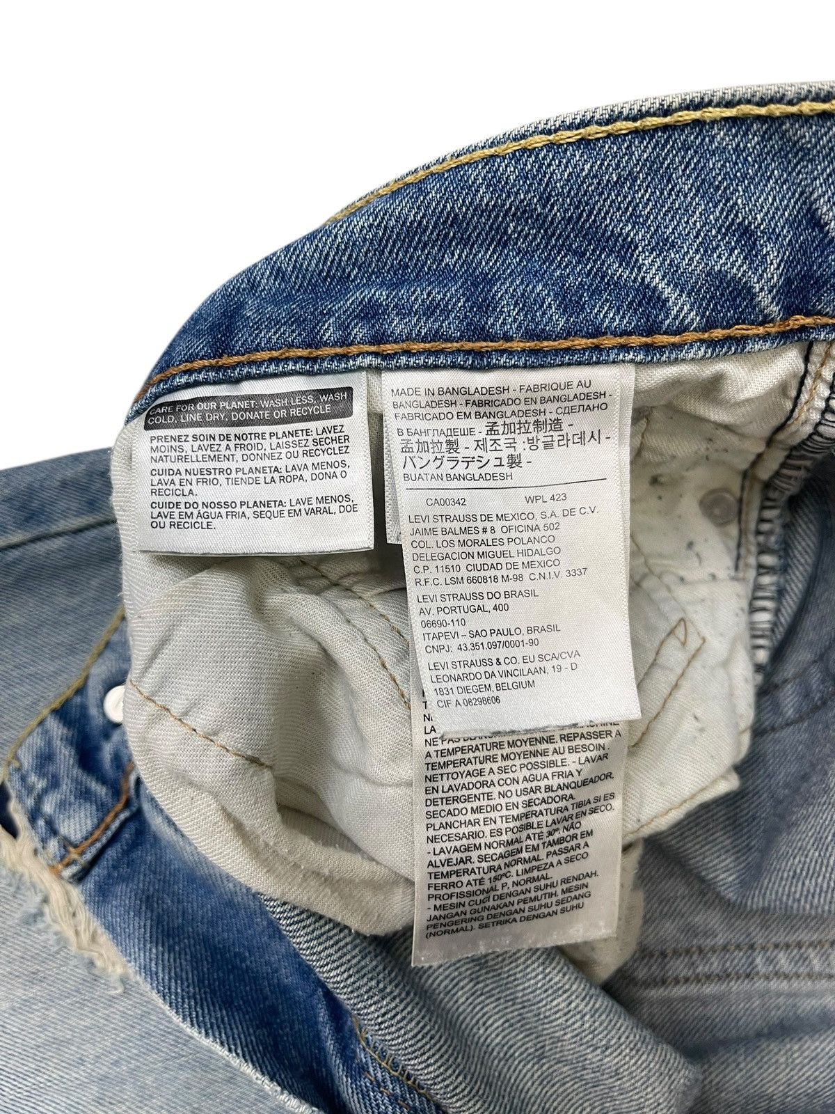 Levi's Vintage Levi’s 502 Distressed Jeans Size US 33 - 8 Thumbnail