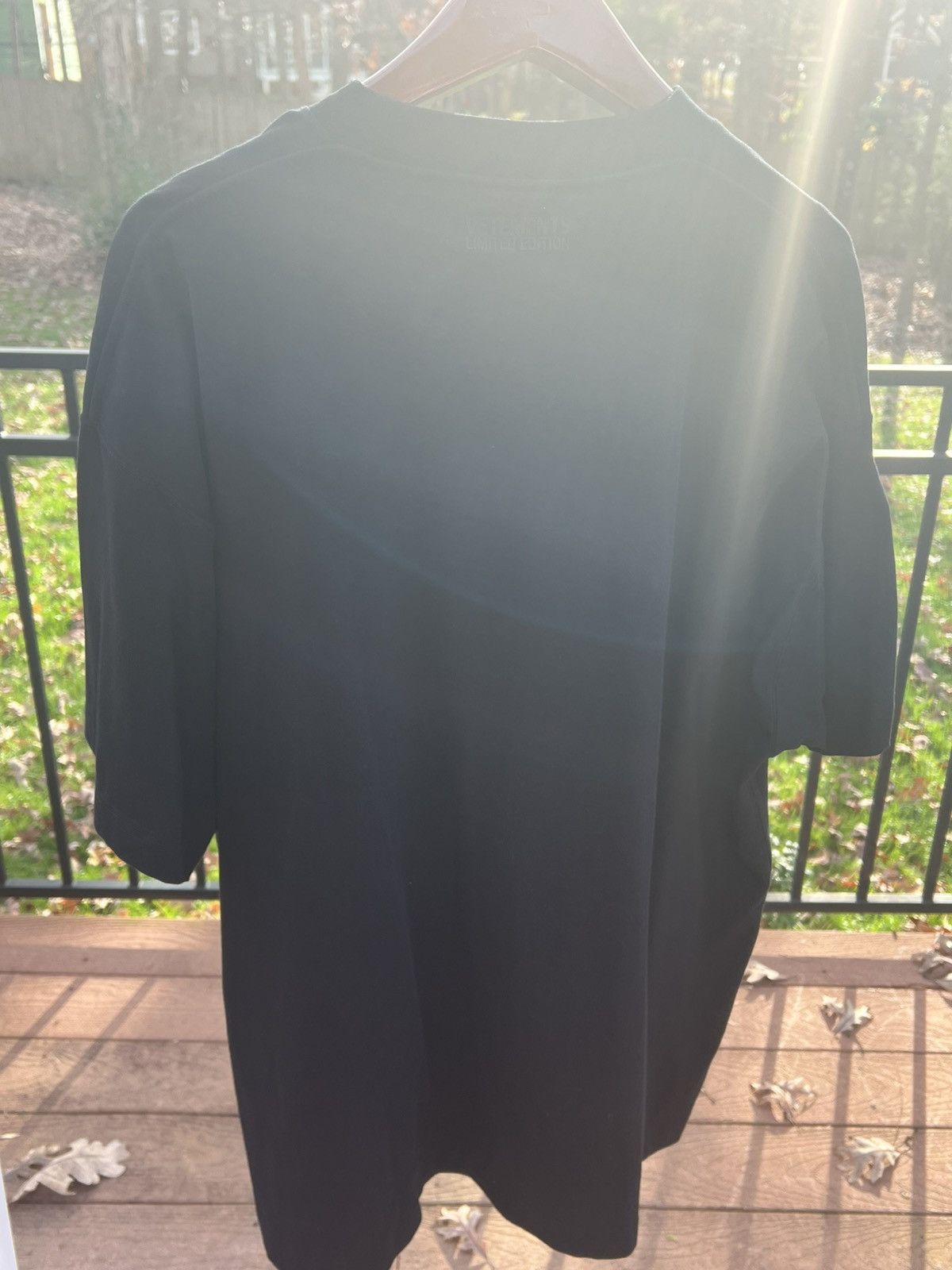 Vetements Vetements “Neon Limited Edition” Black Tee Size US L / EU 52-54 / 3 - 2 Thumbnail