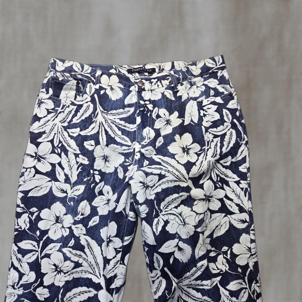 Denime Bass Jeans Floral Flowers Denim Blue Jeans 14 Womens Adult 14 Flower 5-Pocket Style Straight Size 36" / US 14 / IT 50 - 1 Thumbnail