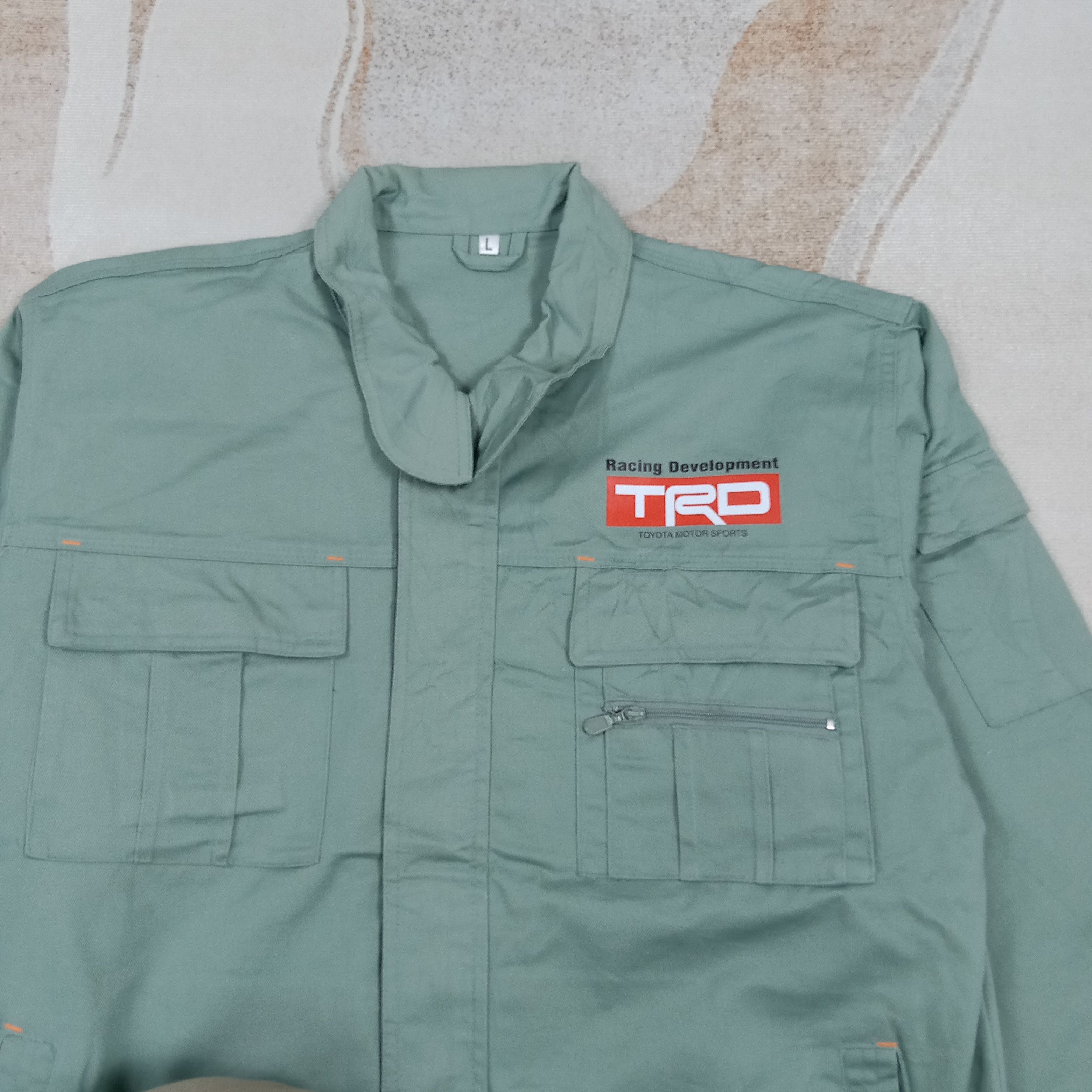 Japanese Brand TRD Toyota Racing Uniform Custom Logo Jacket C290N10 Size US M / EU 48-50 / 2 - 3 Thumbnail