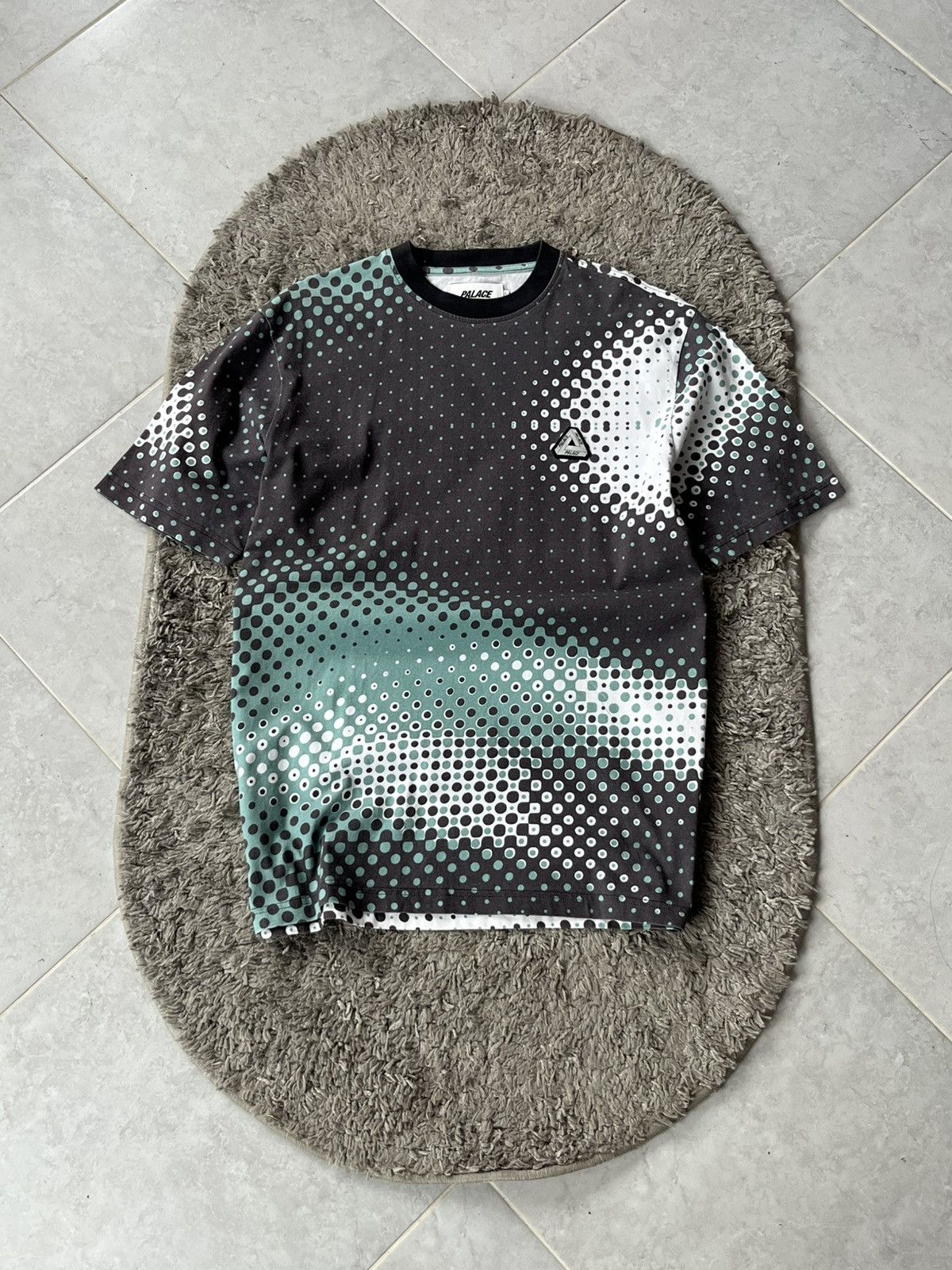 Palace Streetwear Tee Palace BIG LOGO Multi color Size US L / EU 52-54 / 3 - 1 Thumbnail