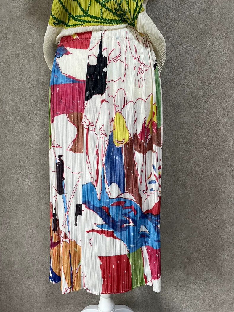 Issey Miyake Issey Miyake size:3 White powder comic pleated skirt Size 31" - 1 Thumbnail