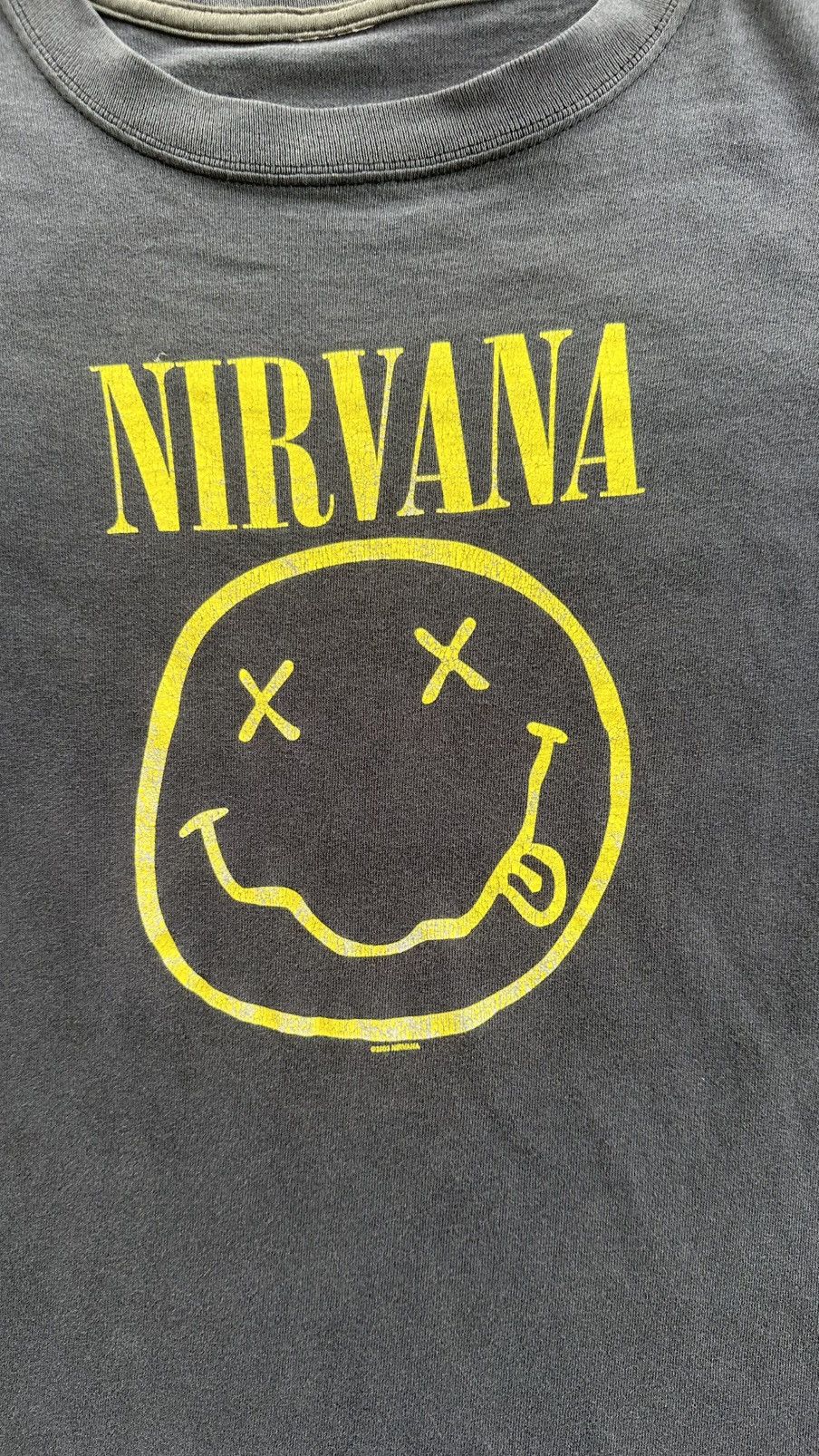 Band Tees VINTAGE NIRVANA FLOWER SNIFFIN DISTRESSED BAND TEE Size US S / EU 44-46 / 1 - 3 Thumbnail