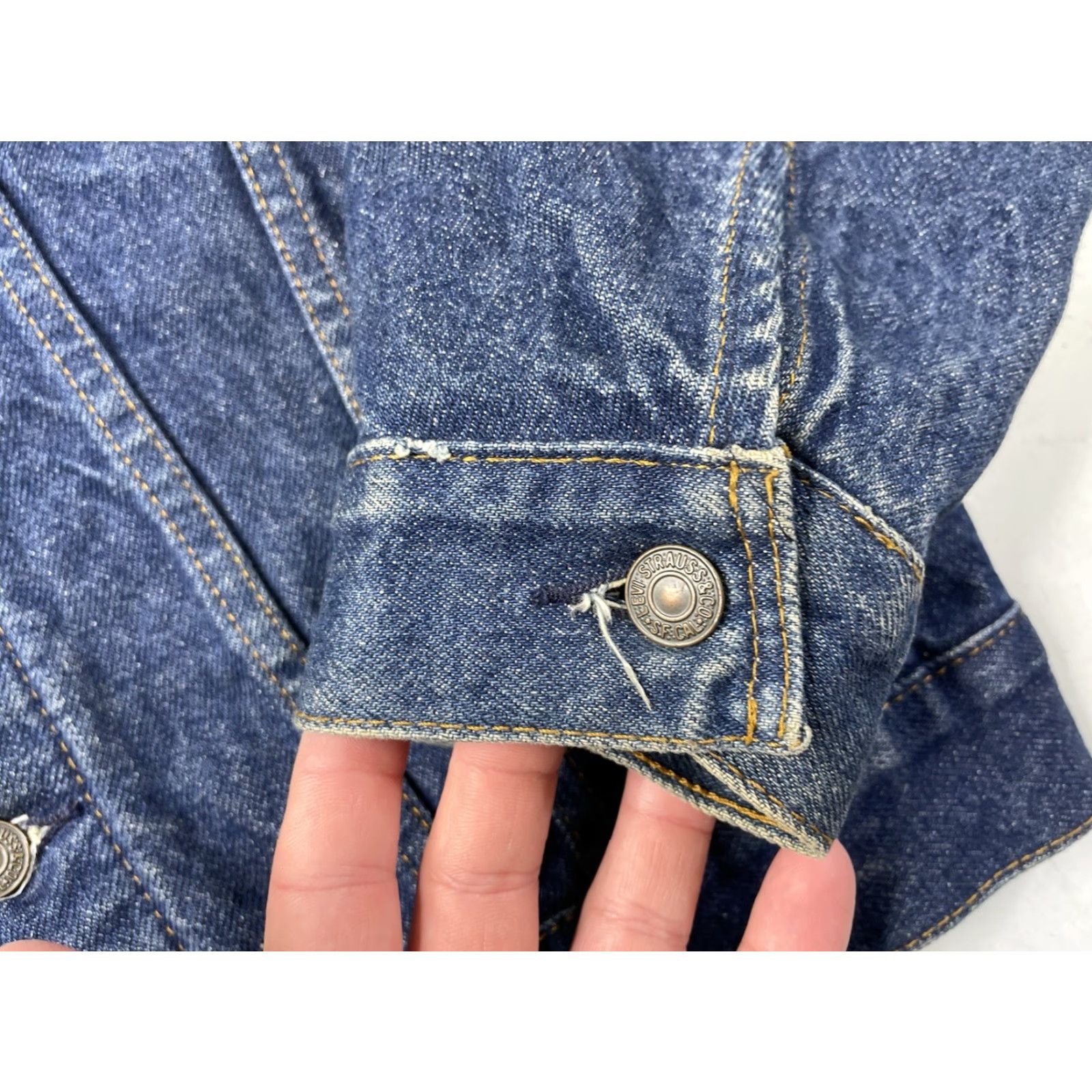 Denime VINTAGE Levis Denim Jacket 70411 0816 Flannel Lined Dark Denim Trucker Size 40R Blue 80s Men Regular Jacket Size US XXS / EU 40 - 7 Thumbnail