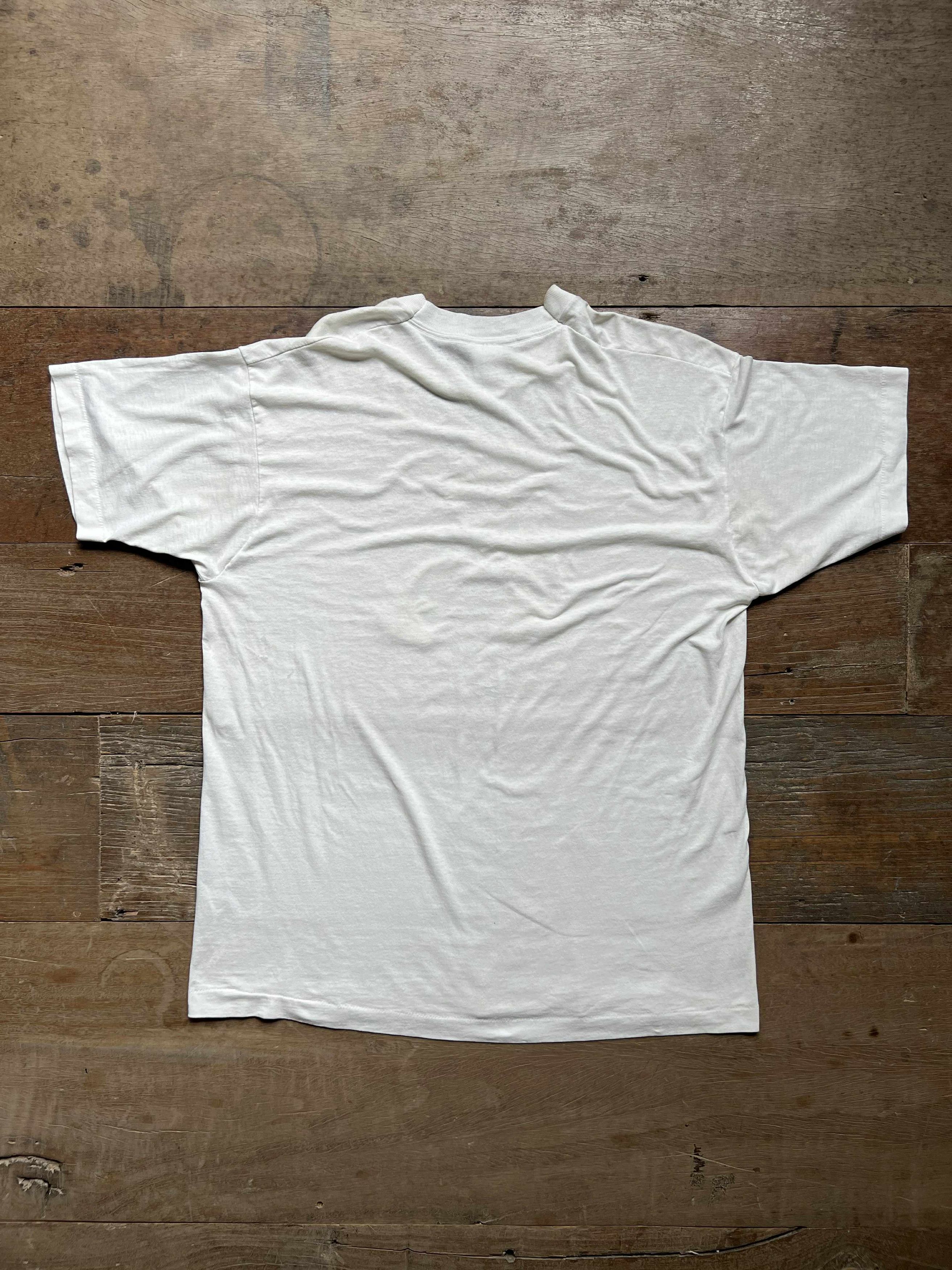 Vintage Vintage 1990s Calvin Peeing on Nike Embroidered Tee Size US XL / EU 56 / 4 - 6 Thumbnail