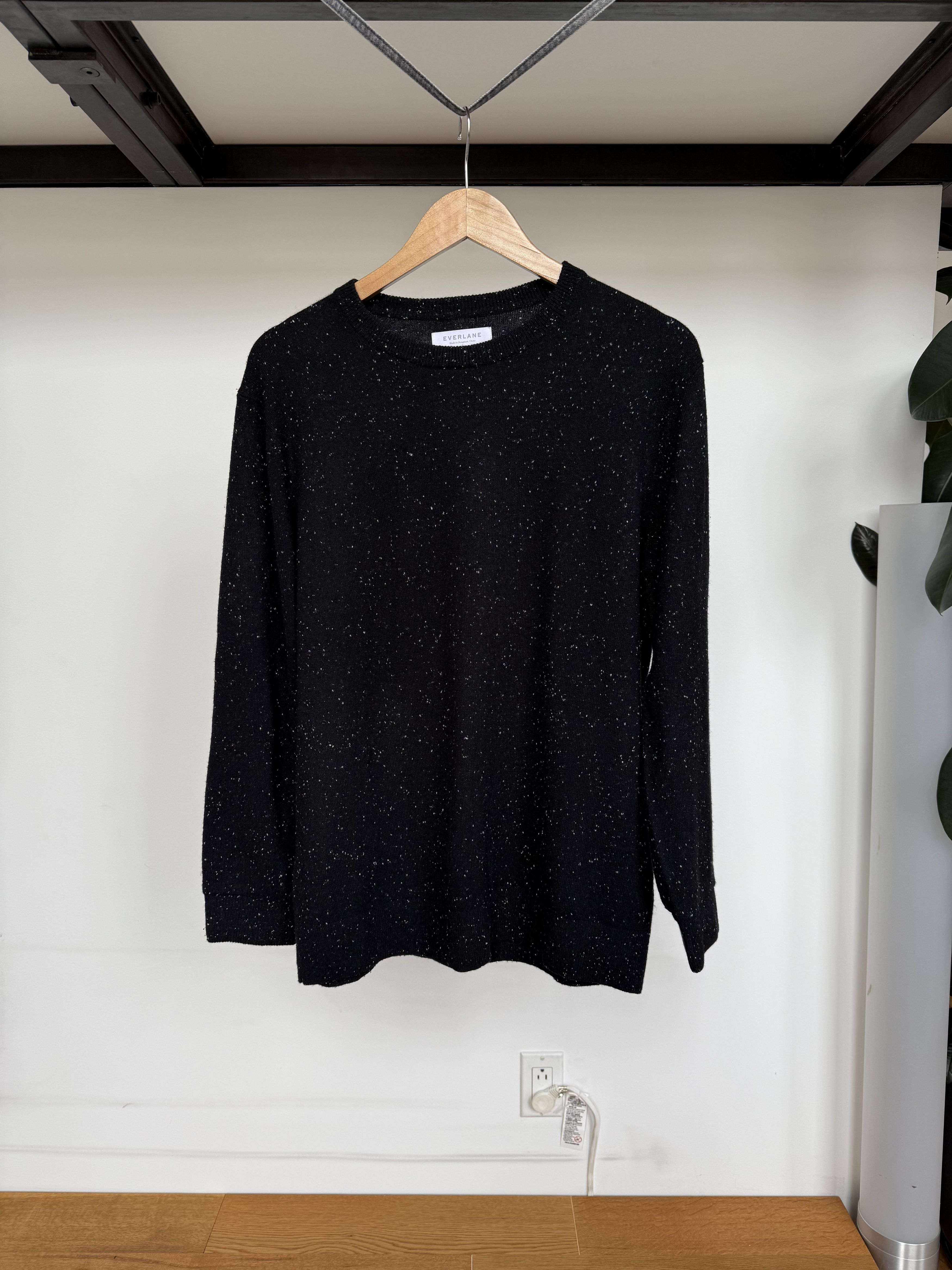 Everlane Cashmere Crew - Black Donegal Size US L / EU 52-54 / 3 - 1 Thumbnail