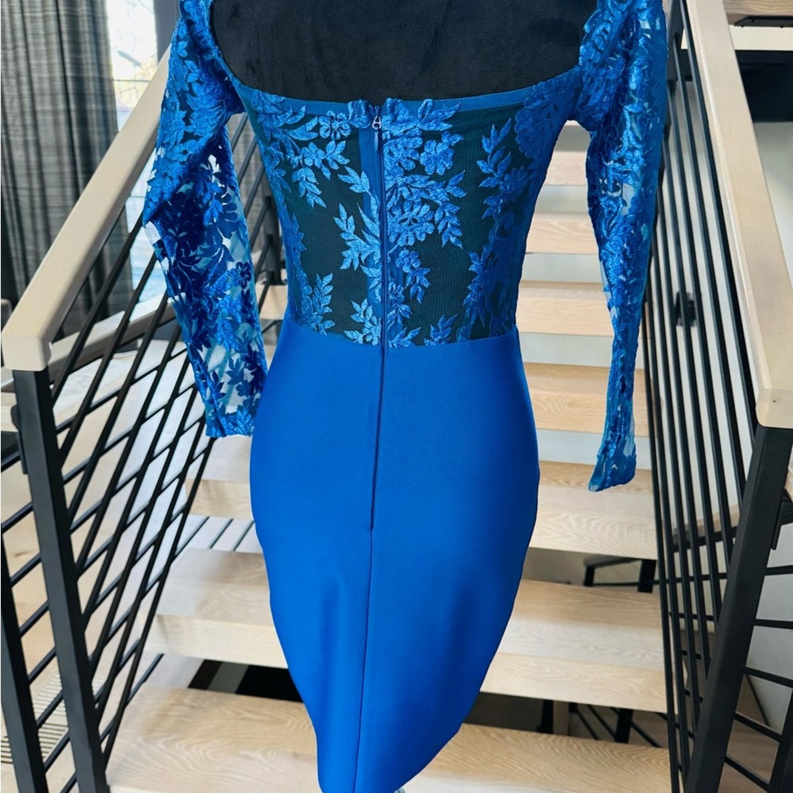 Other New and Chic Blue Lace Off-Shoulder Dress Size XS / US 0-2 / IT 36-38 - 12 Thumbnail