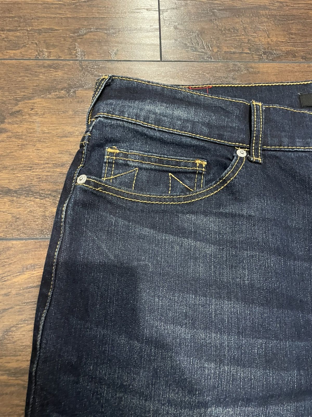 True Religion True Religion Straight Fit Jeans Size US 34 / EU 50 - 2 Thumbnail