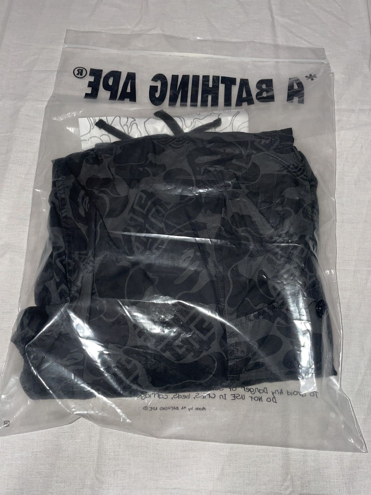 Bape BAPE 1st Camo Cargo Pants ‘Black’ Size US 35 - 11 Thumbnail