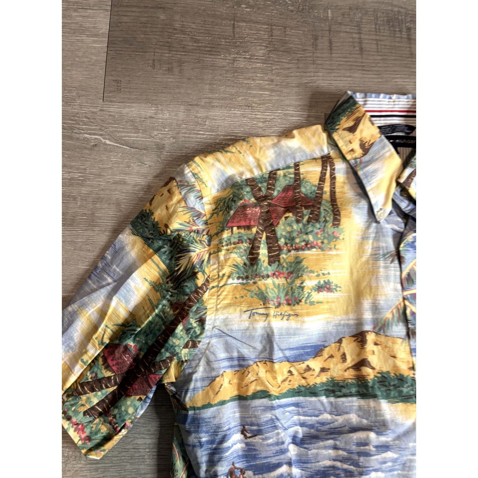 Tommy Hilfiger Tommy Hilfiger Shirt Mens L Multicolor Hawaiian Beach Print Button Front Tourists Beachwear Casual Summer Size US L / EU 52-54 / 3 - 3 Thumbnail