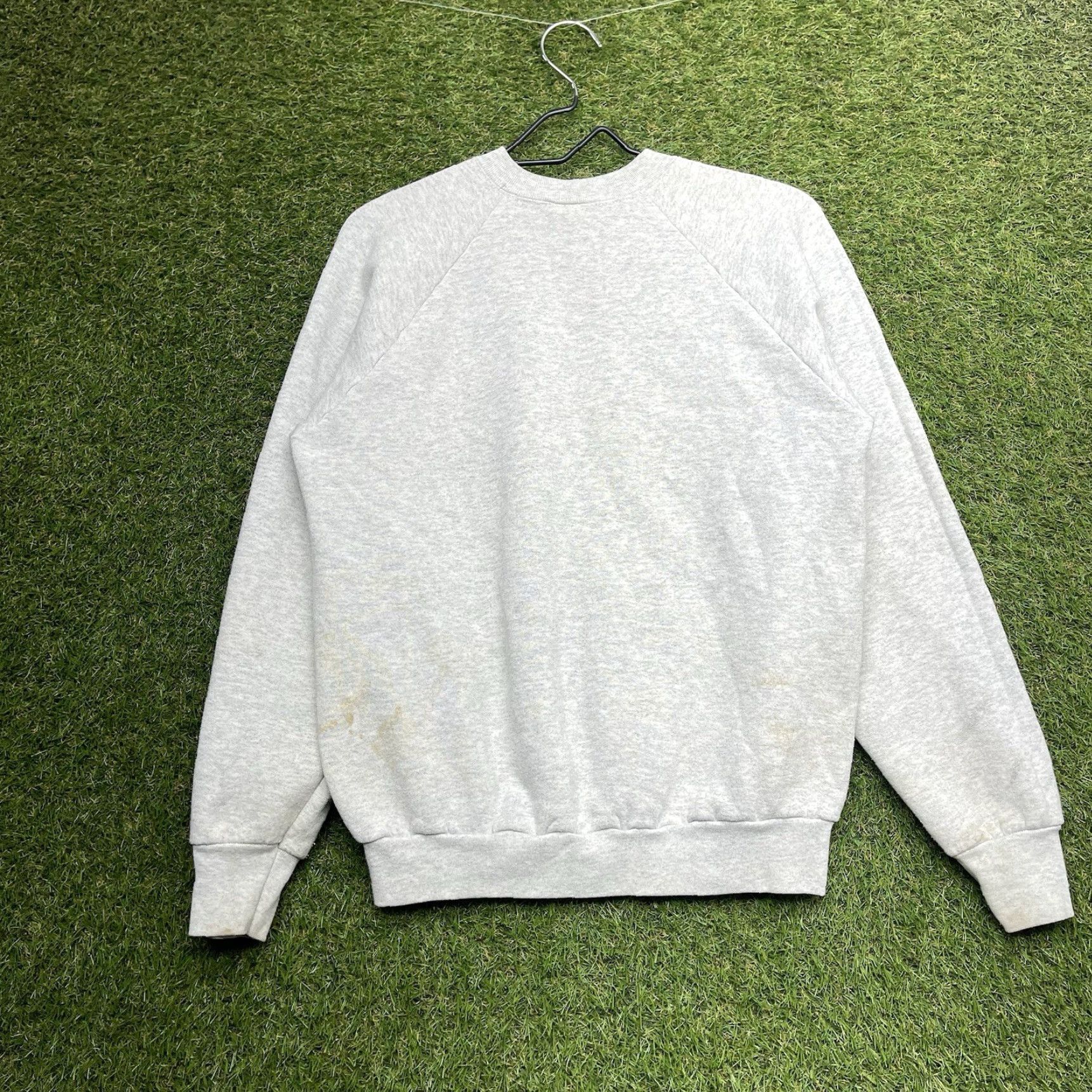 Gildan VINTAGE Gildan Sweatshirt Mens M White Crewneck Pullover Car 90s Graphic Print Size US M / EU 48-50 / 2 - 2 Thumbnail