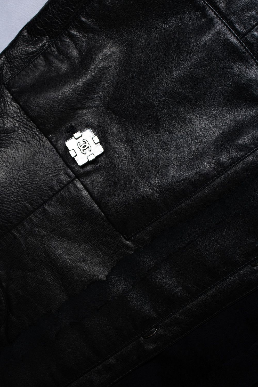 Chanel Chanel, black little 4 pocket ruched jacket in leather Size S / US 4 / IT 40 - 5 Thumbnail