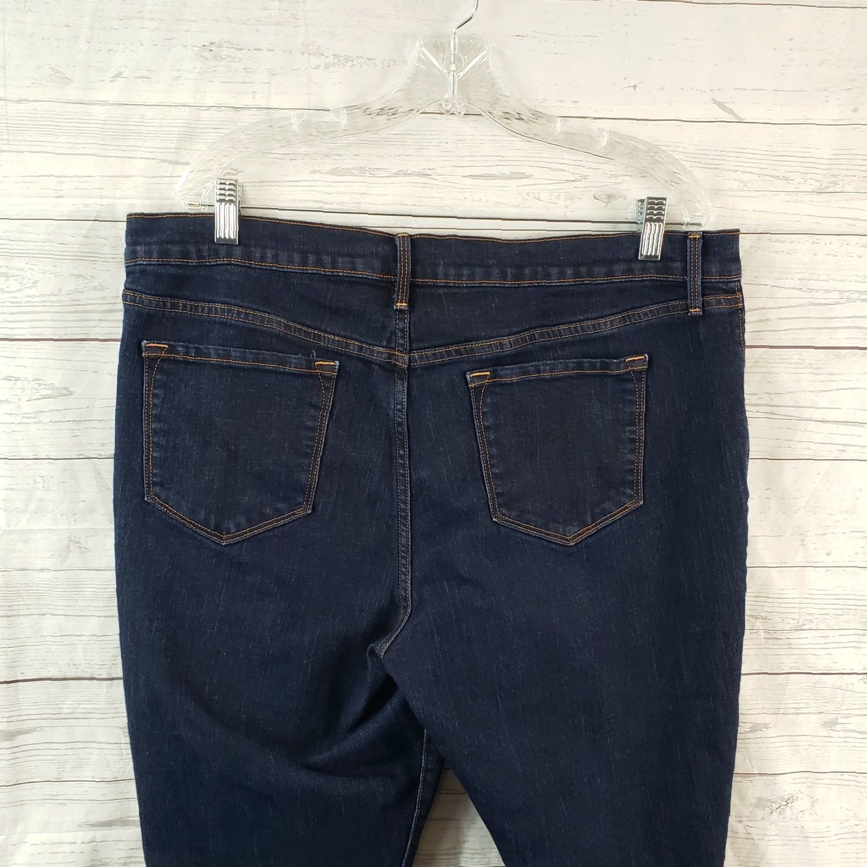 Old Navy Old Navy Womens Skinny Jeans Sz 16 Blue Dark Wash High Rise Jeans Womens 16 Blue Dark Wash Skinny 29.5 Inseam Rise 11" Regular Size 38" / US 16 / IT 52 - 4 Thumbnail