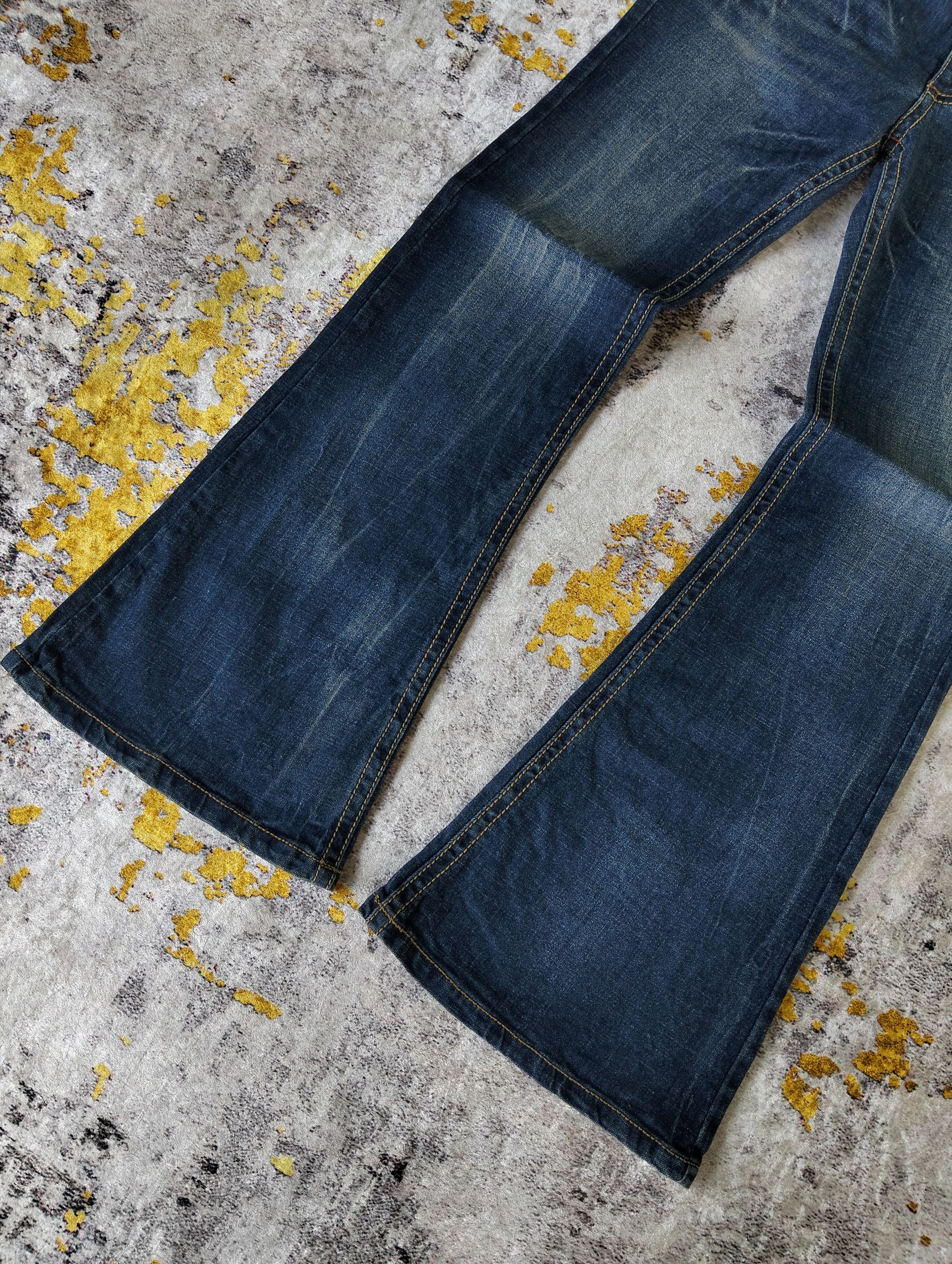 Tornado Mart Y2K Japanese Flared Bell Bottom Low Rise Jeans Size US 28 / EU 44 - 3 Thumbnail
