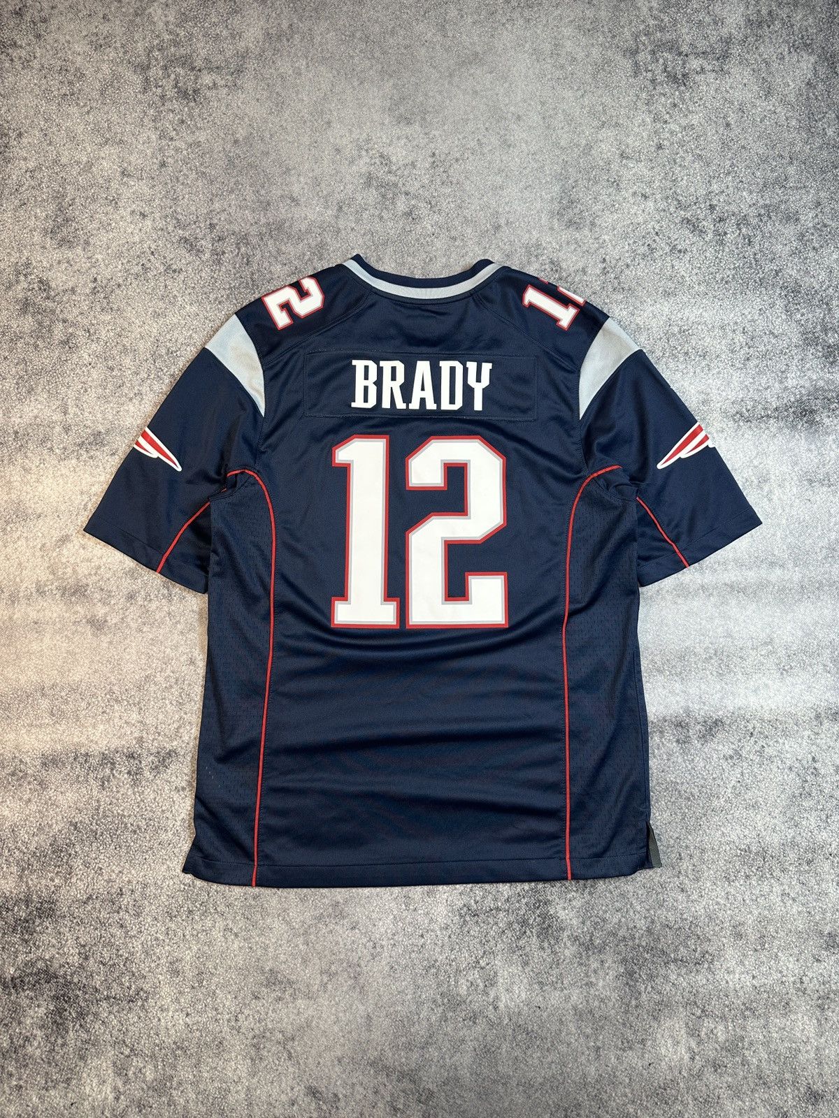NFL NFL Nike Patriots Brady 12 Jersey Streetwear Rare USA M VTg Size US M / EU 48-50 / 2 - 6 Thumbnail