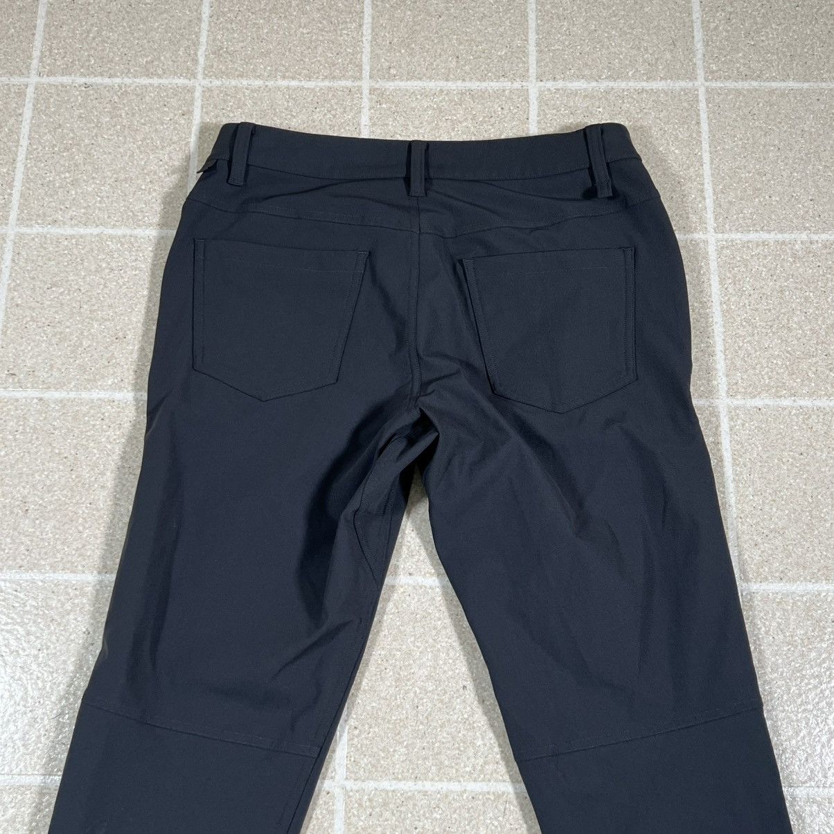 Lululemon Lululemon Men's ABC Pants Sz 28x30 Gray Chino Stretch Pants Size US 28 / EU 44 - 4 Thumbnail