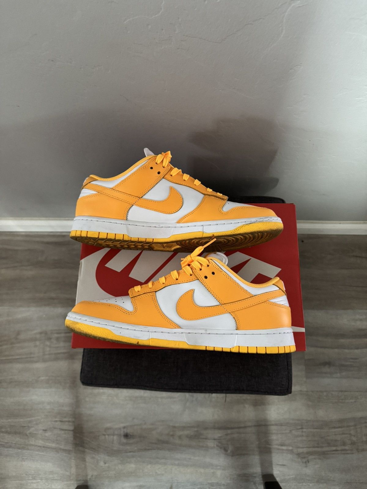 Nike Women’s Laser orange dunk Size US 10.5 / EU 43-44 - 2 Thumbnail