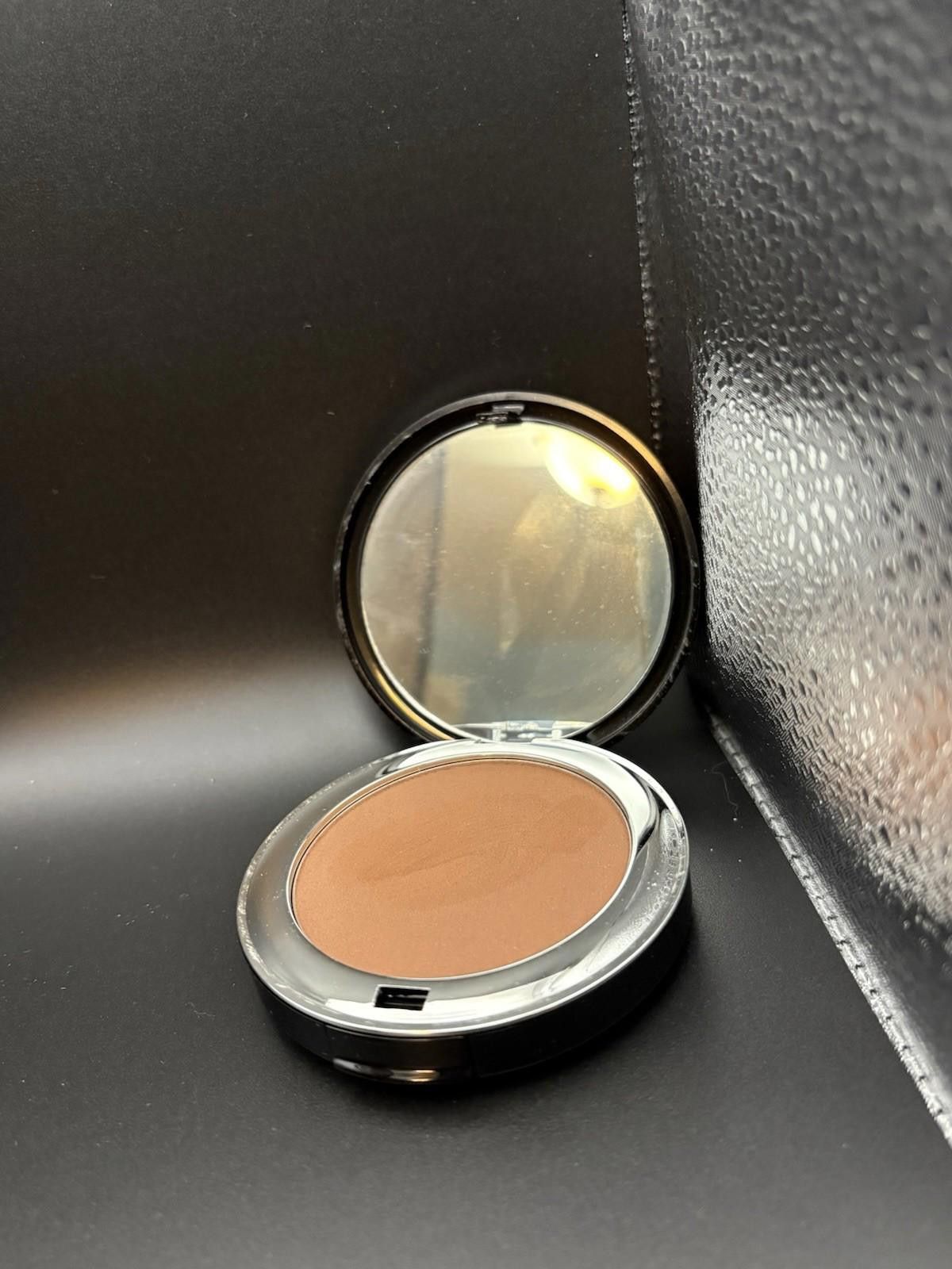 Other Bellapierre Compact Mineral Foundation-Chocolate Truffle NEW Size ONE SIZE - 4 Thumbnail