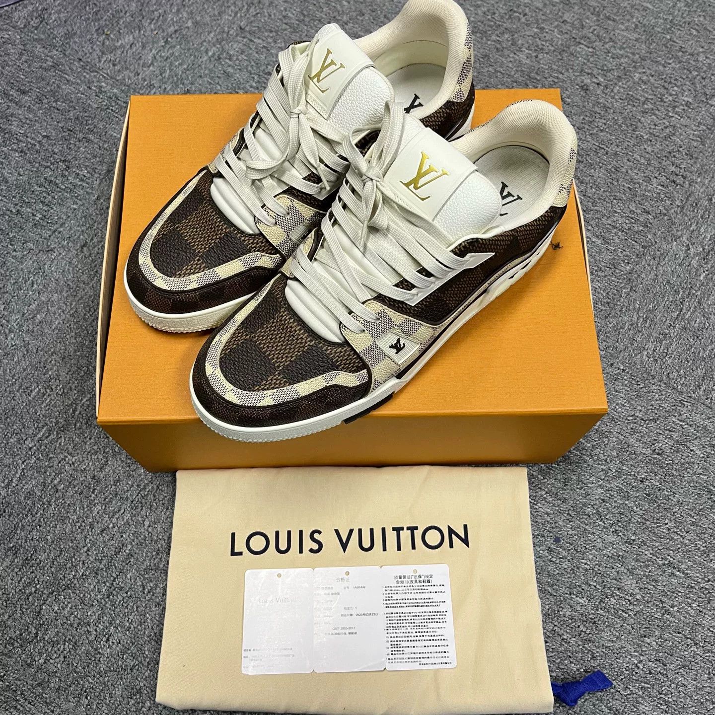 Louis Vuitton Louis Vuitton Checkered Brown Hoodie 9 Men Size US XS / EU 42 / 0 - 1 Thumbnail
