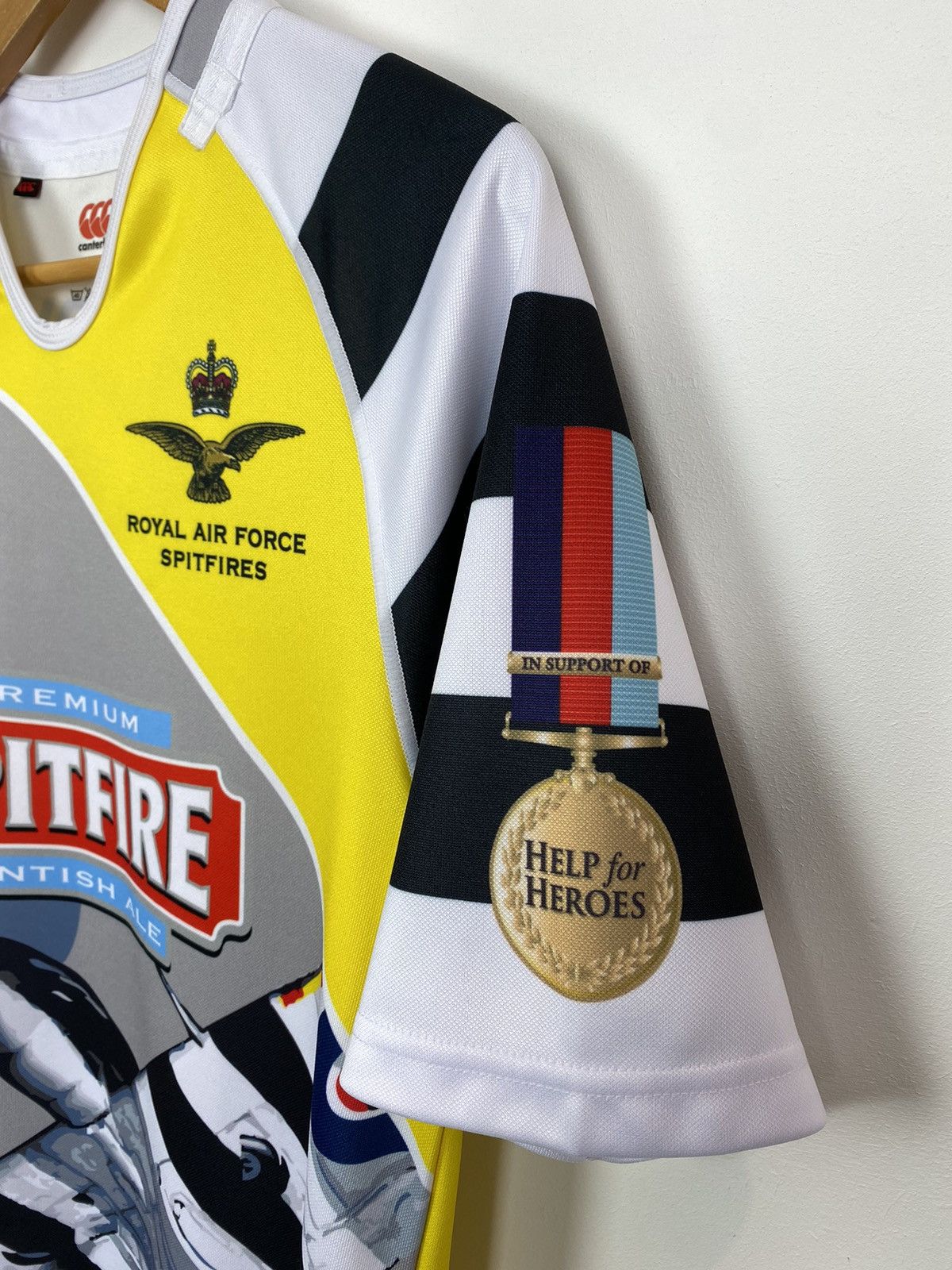 Canterbury of New Zealand Canterbury RAF Rugby Royal Air Force Spitfires Jersey Shirt Size US S / EU 44-46 / 1 - 5 Thumbnail
