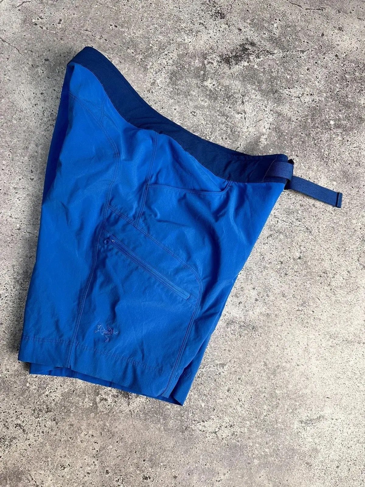 Arc'teryx × Vintage Vintage Arcteryx shorts faded cargo gore cope climbing Y2K Size 30" / US 8 / IT 44 - 4 Thumbnail
