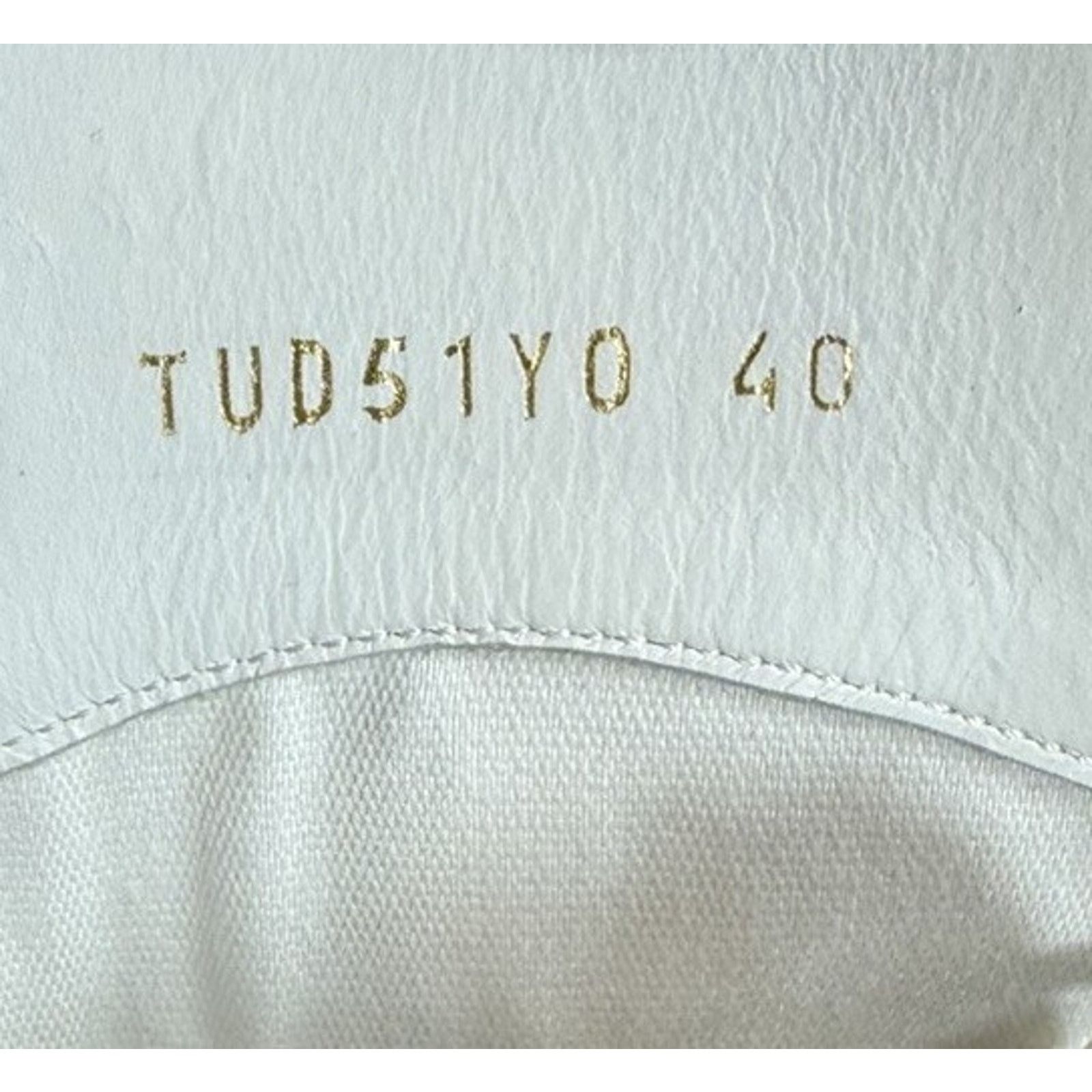Valentino Size 40EU/7US - Valentino VLTN High Top White Sneakers Size US 7 / EU 40 - 12 Thumbnail