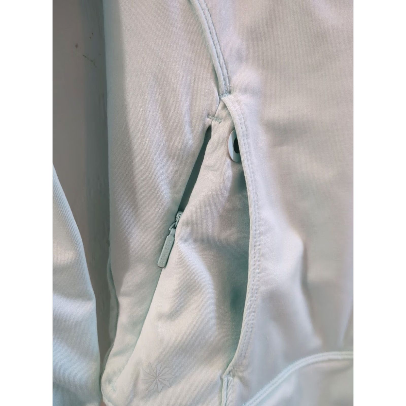 Athleta Athleta Hoodie Aqua Green Striated Stowe Hooded Sweatshirt XXS Women's Activewear Pullover Hooded Sweatshirt Lightweight Zip Pocket Logo Size XXS / US 00 / IT 34 - 2 Thumbnail