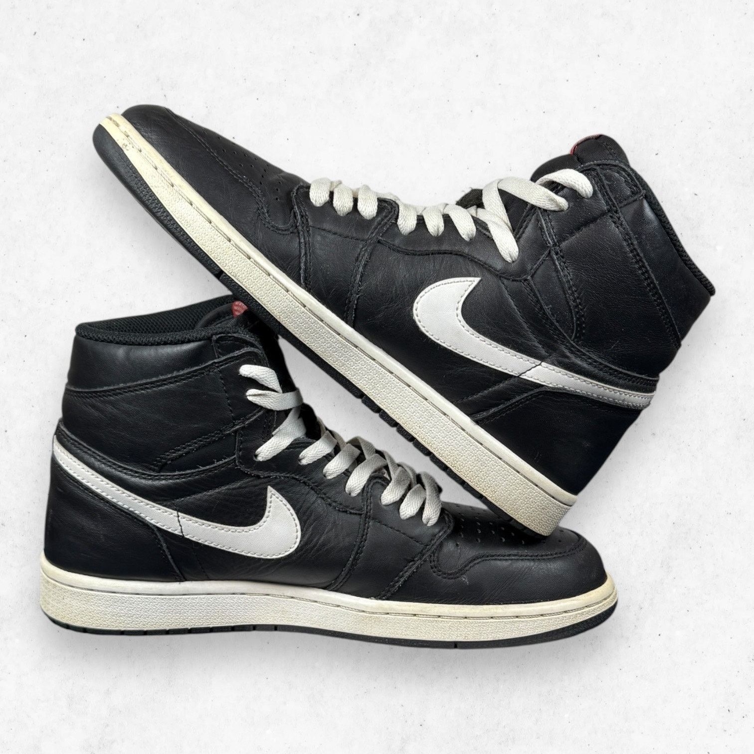 Jordan Brand Air Jordan 1 Retro High OG Yin Yang Black 2016 Sz 9.5 Size US 9.5 / EU 42-43 - 7 Thumbnail