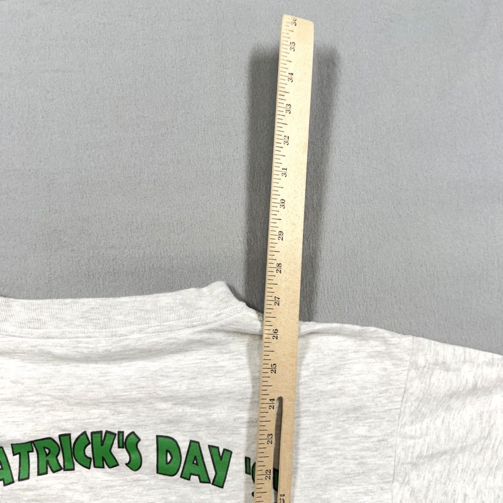 Vintage VINTAGE St. Patrick's Day Shirt Mens L Gray Tee Savannah Georgia 1995 Shamrock Irish Graphic Print Crew Neck Cotton Tee Champ Size US L / EU 52-54 / 3 - 6 Thumbnail